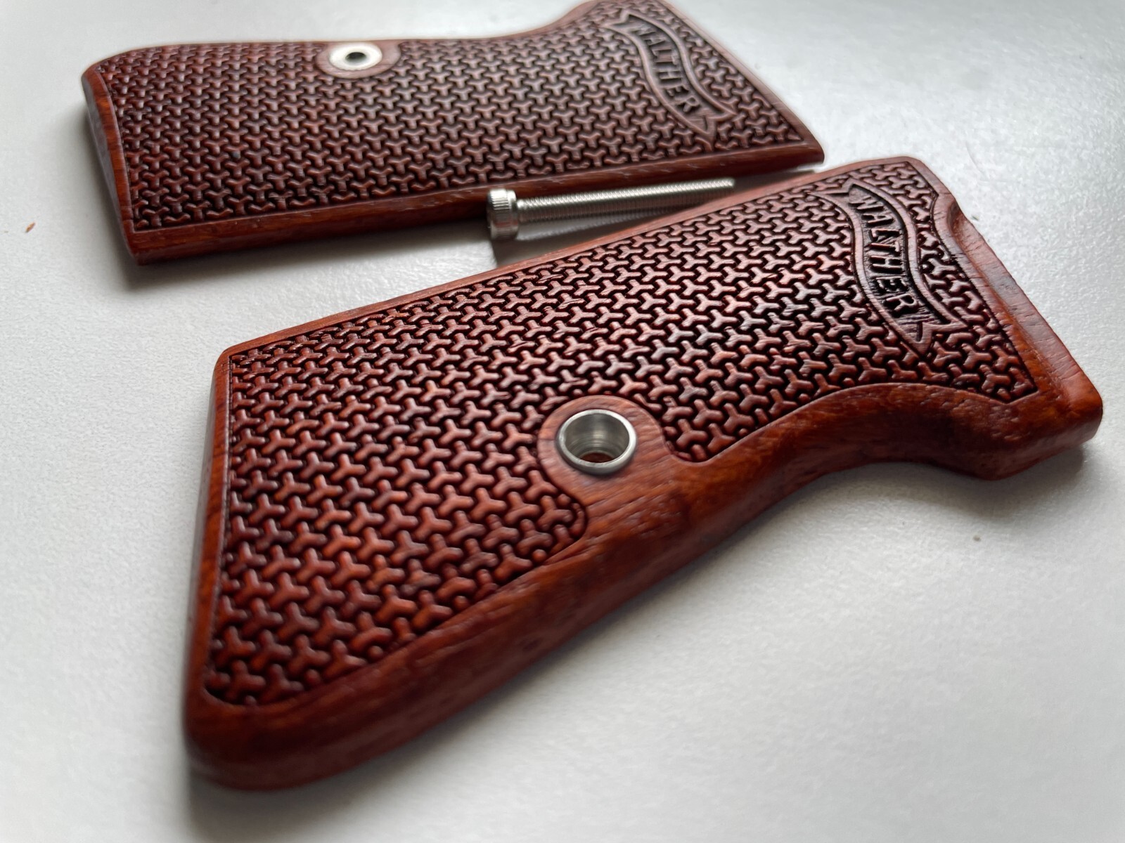 New Grips Compatible with Walther PPK/S, New PPK/S .22 LR ; new pattern