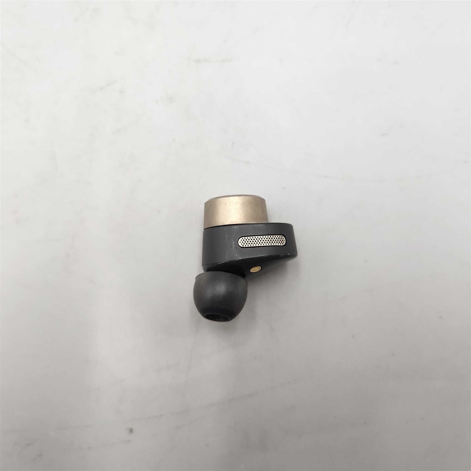 Replacement Right Earbud for Bowers & Wilkins PI7 Earbuds (Black) [FP42420]