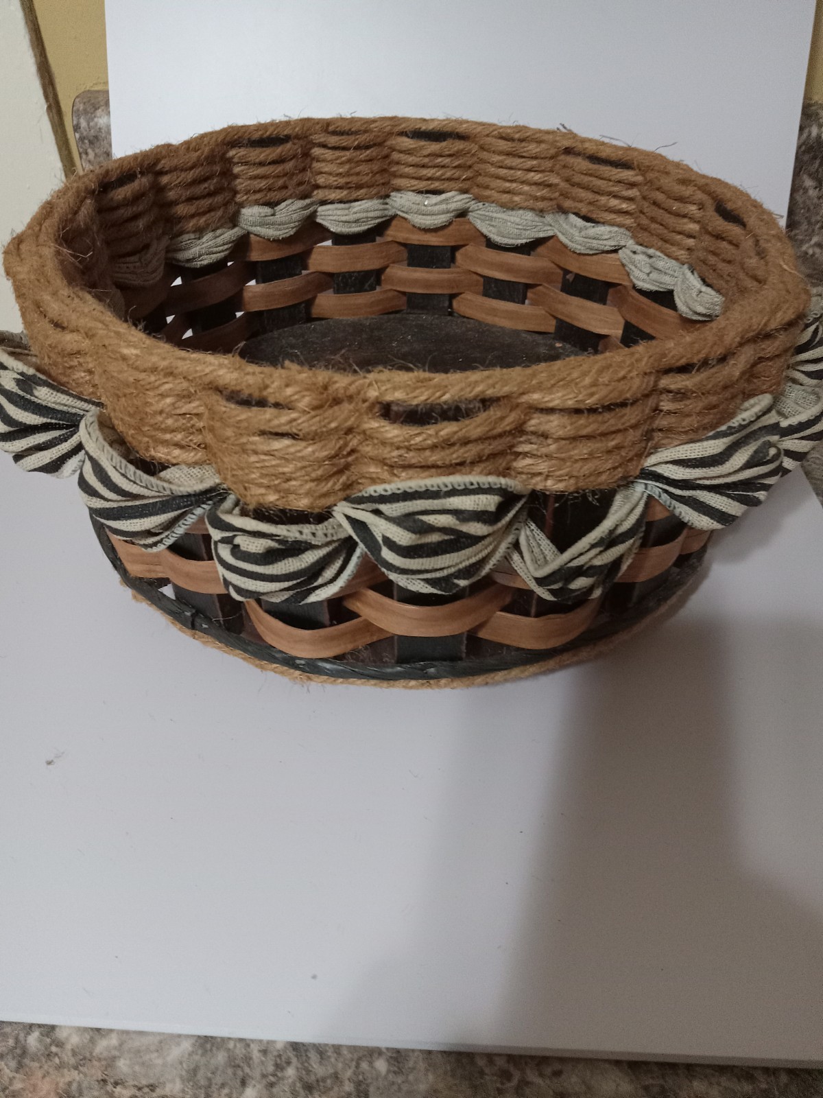 Lazy Susan Fox Creek Basket Company ~ Handmade  ~ Signed ~ Beautiful Quaility