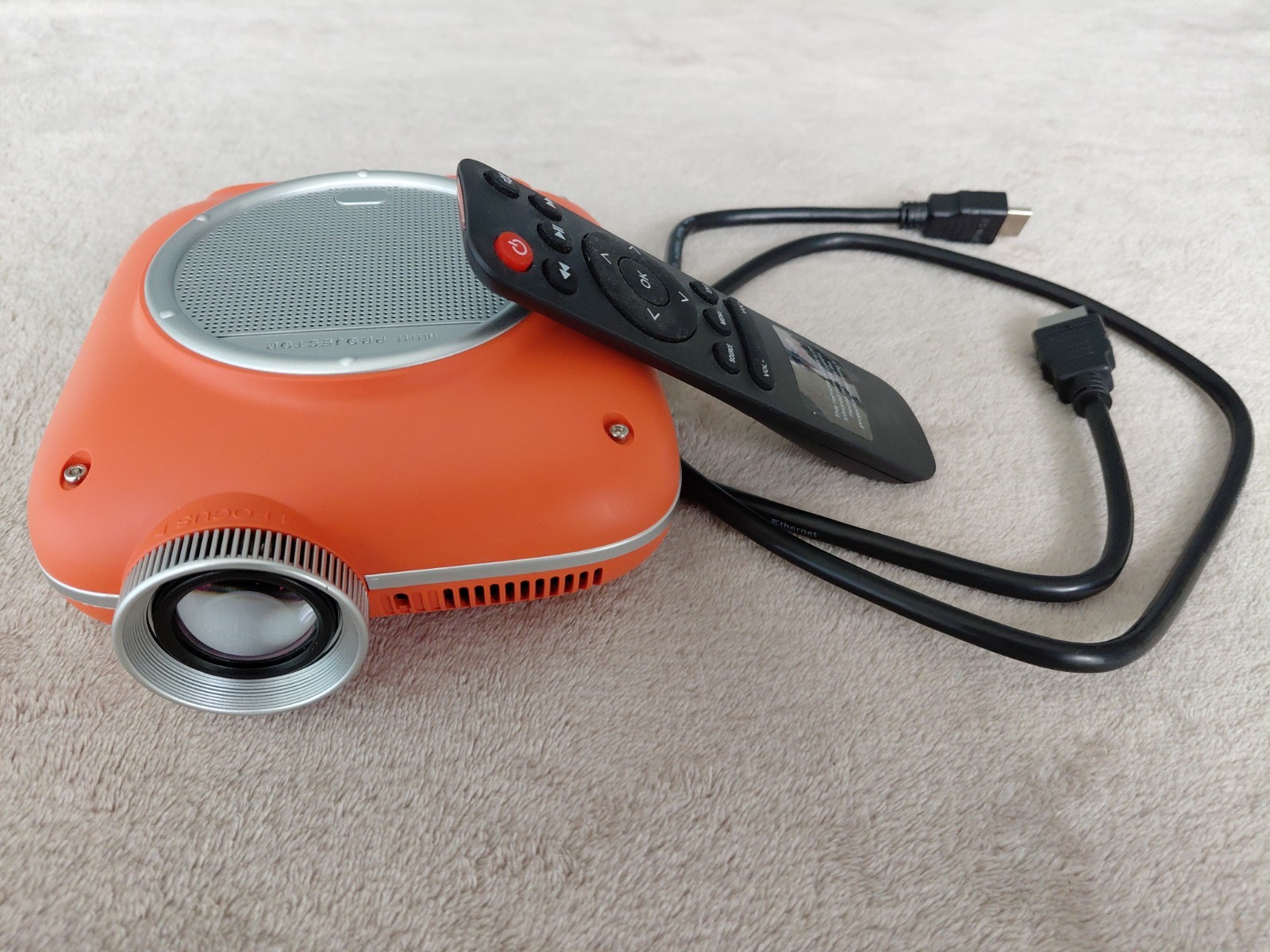 Hompow C1 Mini Projector Remote & HDMI