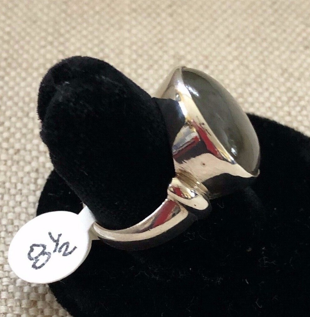 Labradorite in Sterling Silver Ring Size 8.5