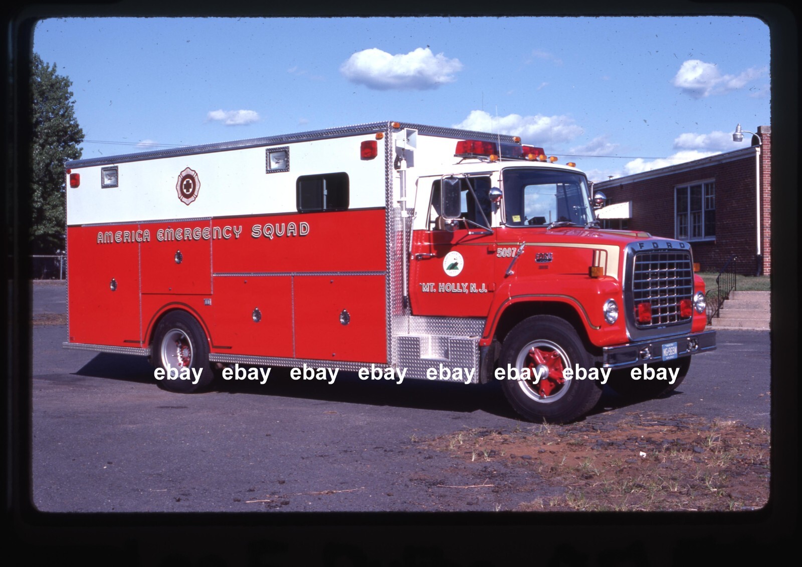Mount Holly NJ 1982 Ford L EVF rescue Fire Apparatus Slide