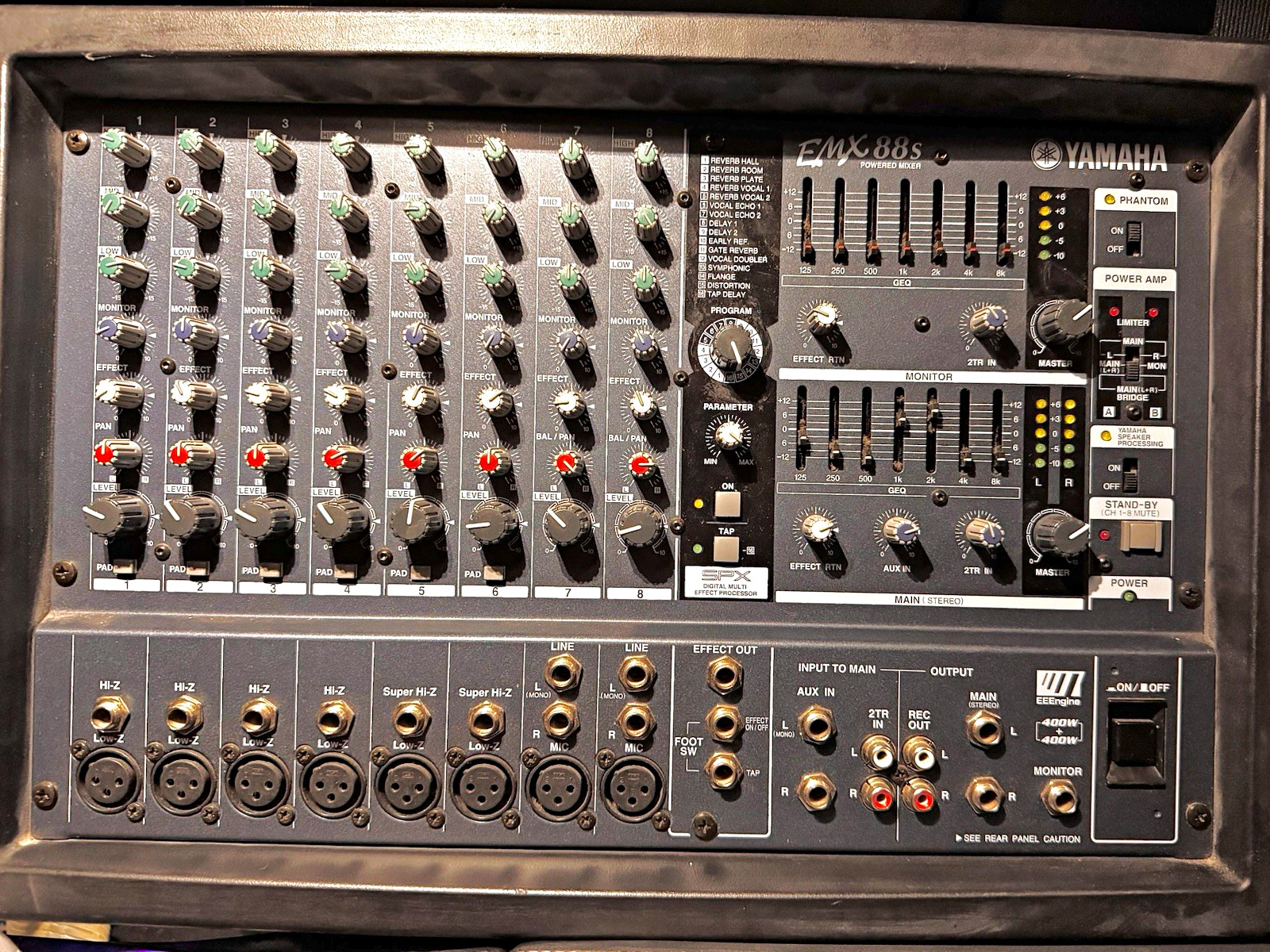 Yamaha EMX88S 8-Channel Powered Portable Mixer w/ Effects Phantom Power EQ