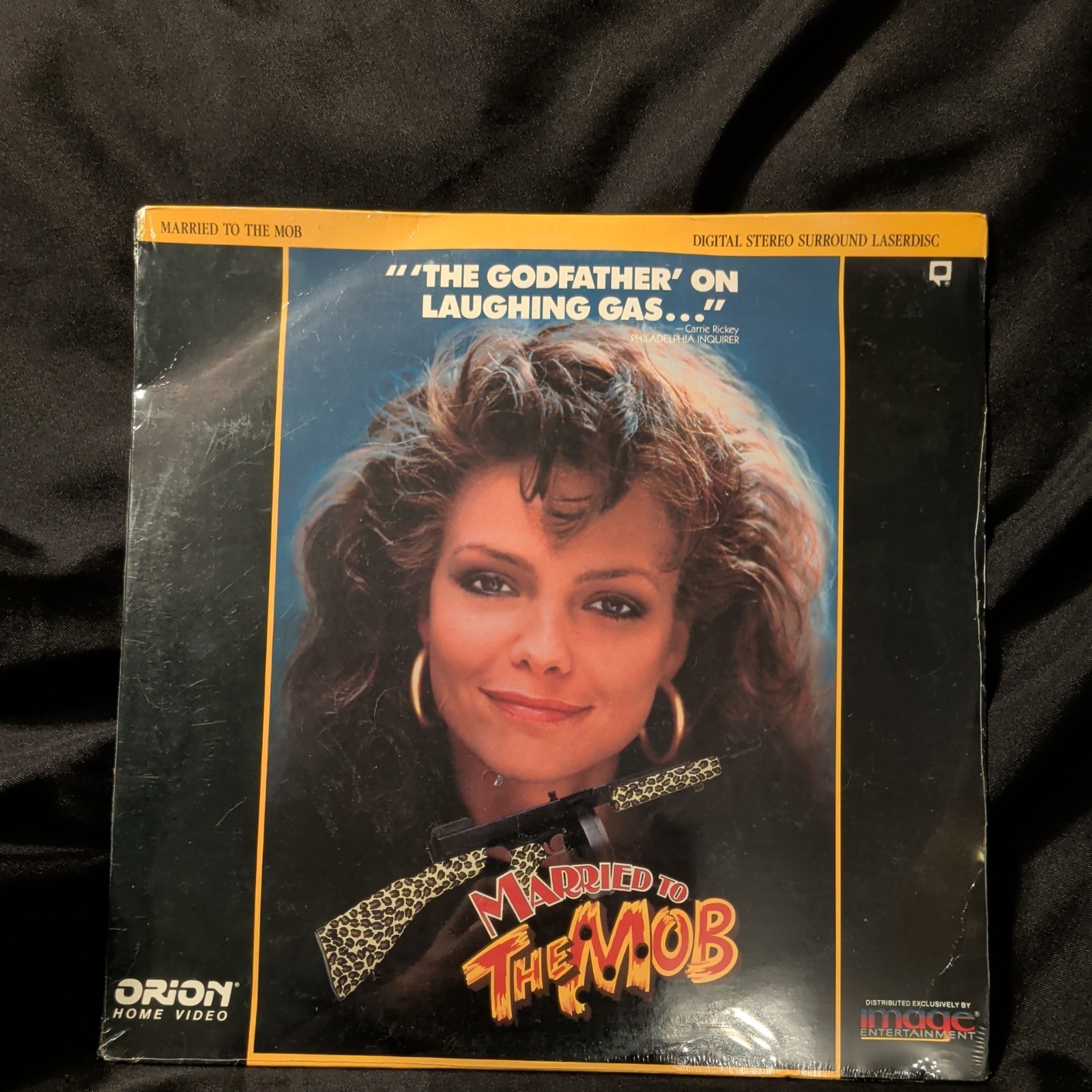MARRIED TO THE MOB Laserdisc LD SEALED - Michelle Pfieffer Dean Stockwell