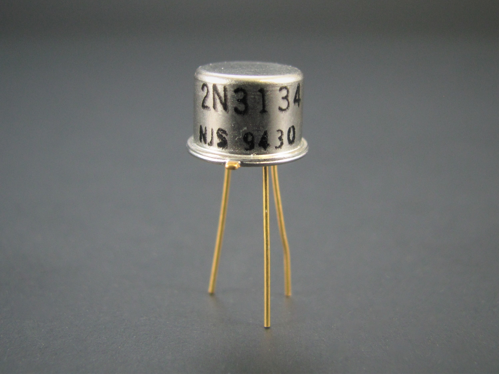 2N3134 - PNP Transistor - Taitron *NOS*