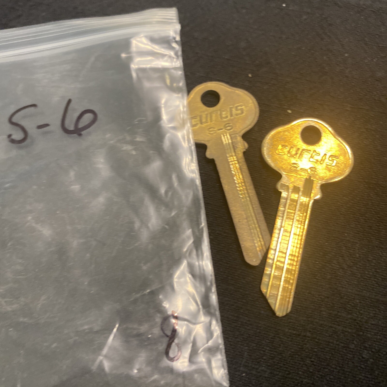 (2) Curtis S6 Key Blanks S-6  VINTAGE key