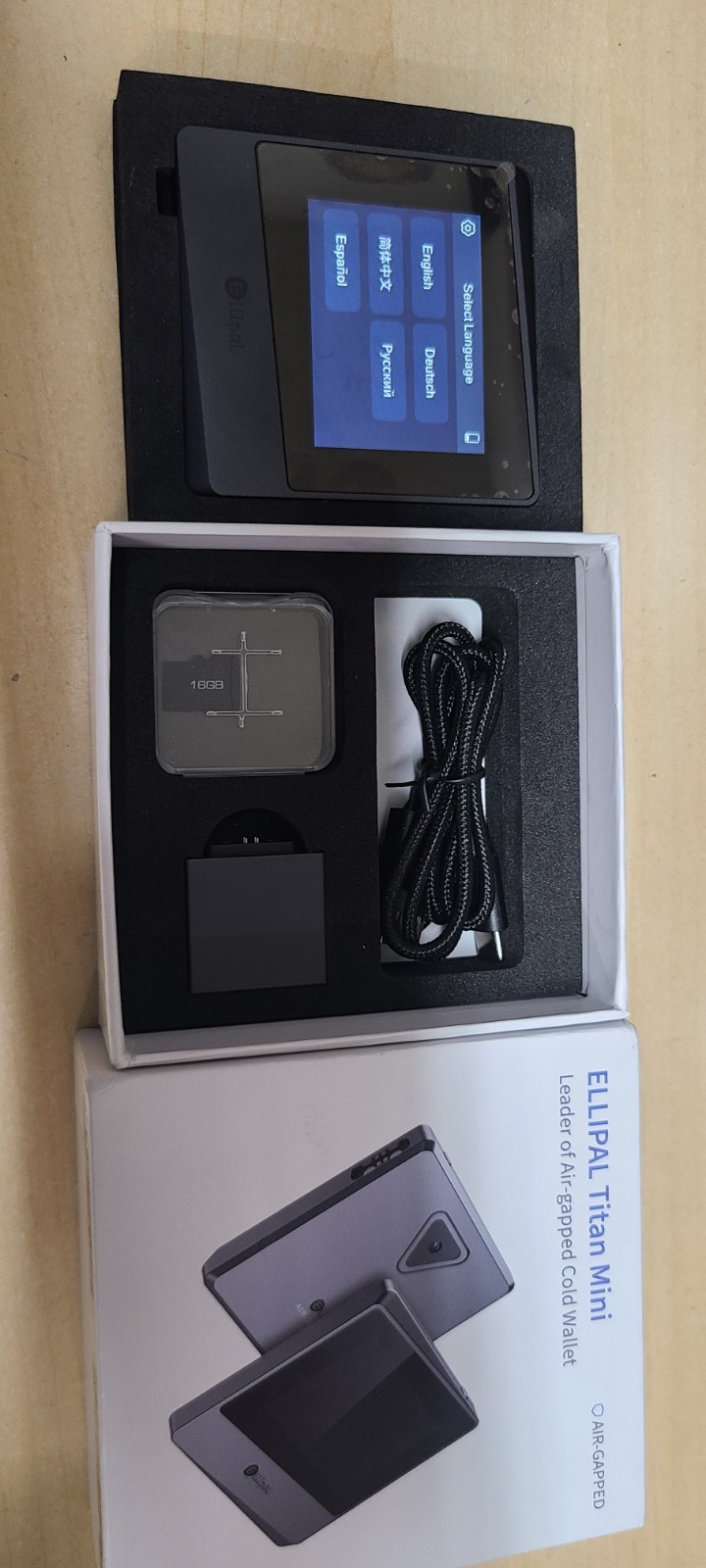 Ellipal Titan Mini Crypto Wallet Air-gapped