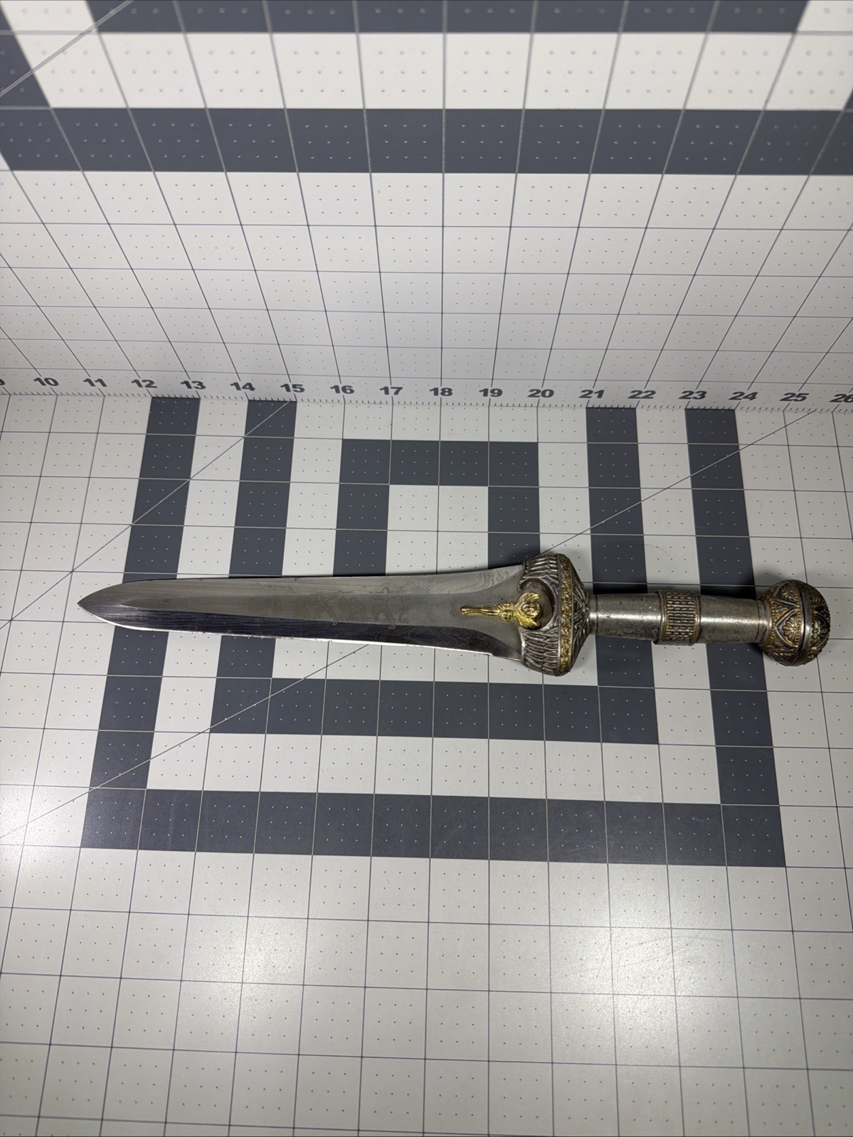 Legacy of Intrigue The Roman Dagger of Nobility and Power - Overall 13.5"