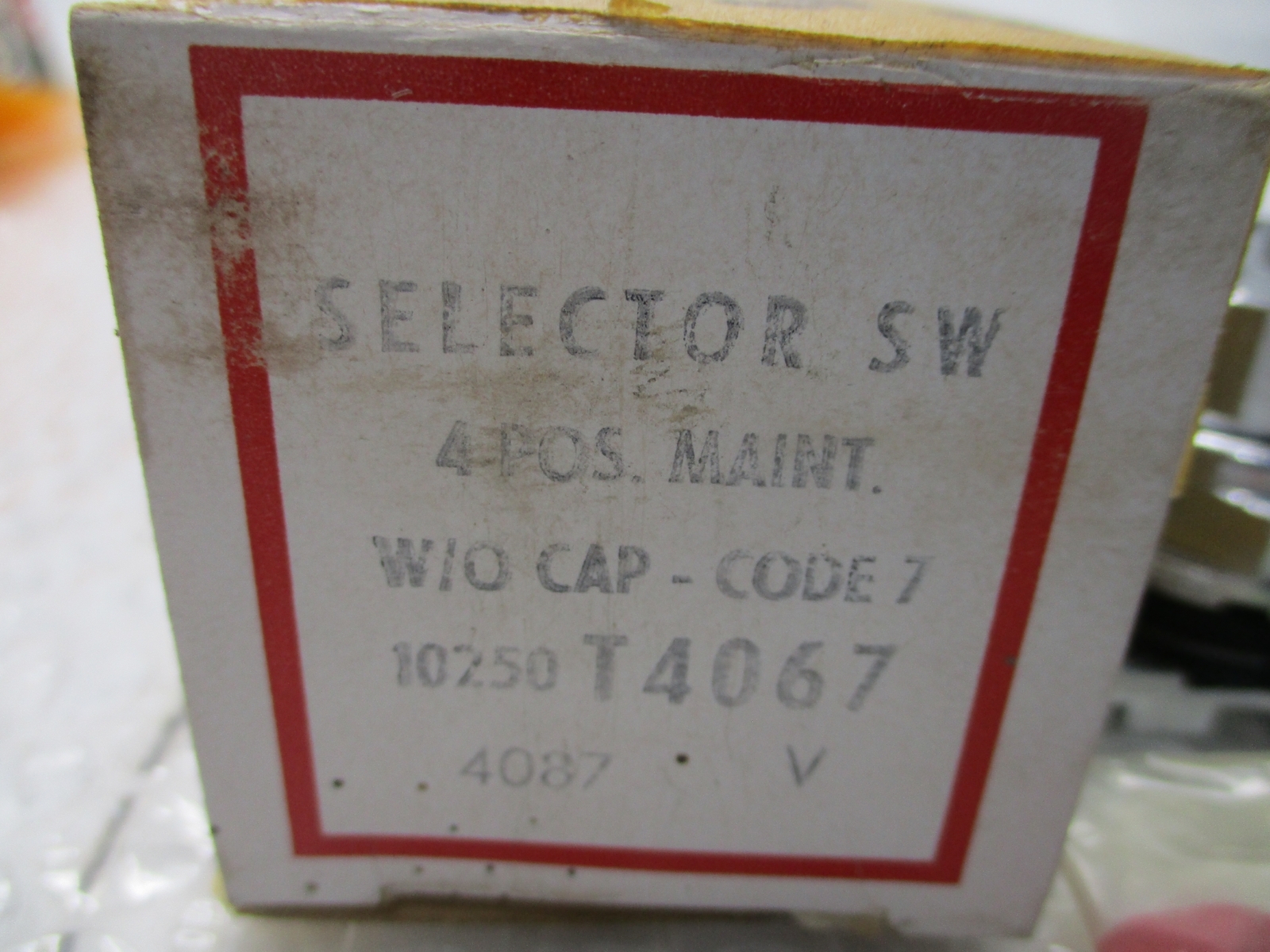 CUTLER HAMMER 10250T4067 SELECTOR SWITCH NSMP