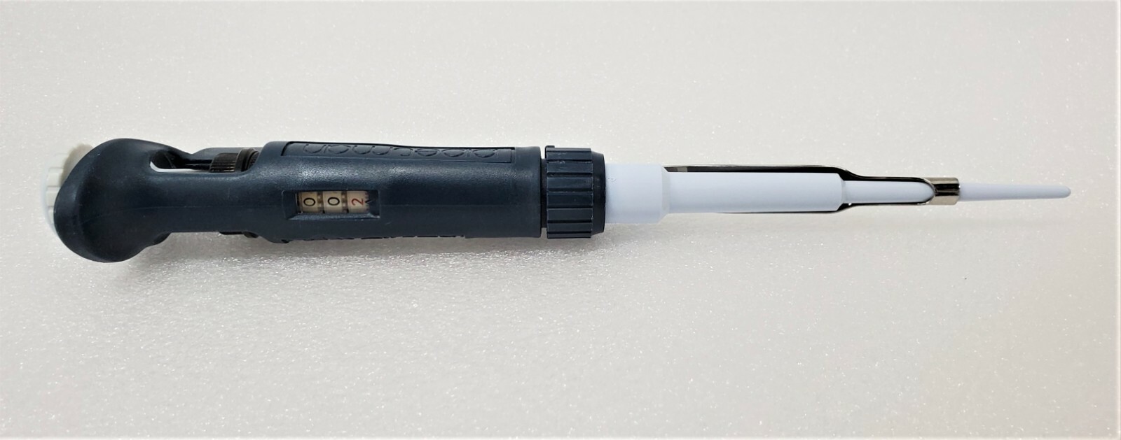 GILSON   P20  PIPETMAN CLASSIC PIPETTE  2-20 µL