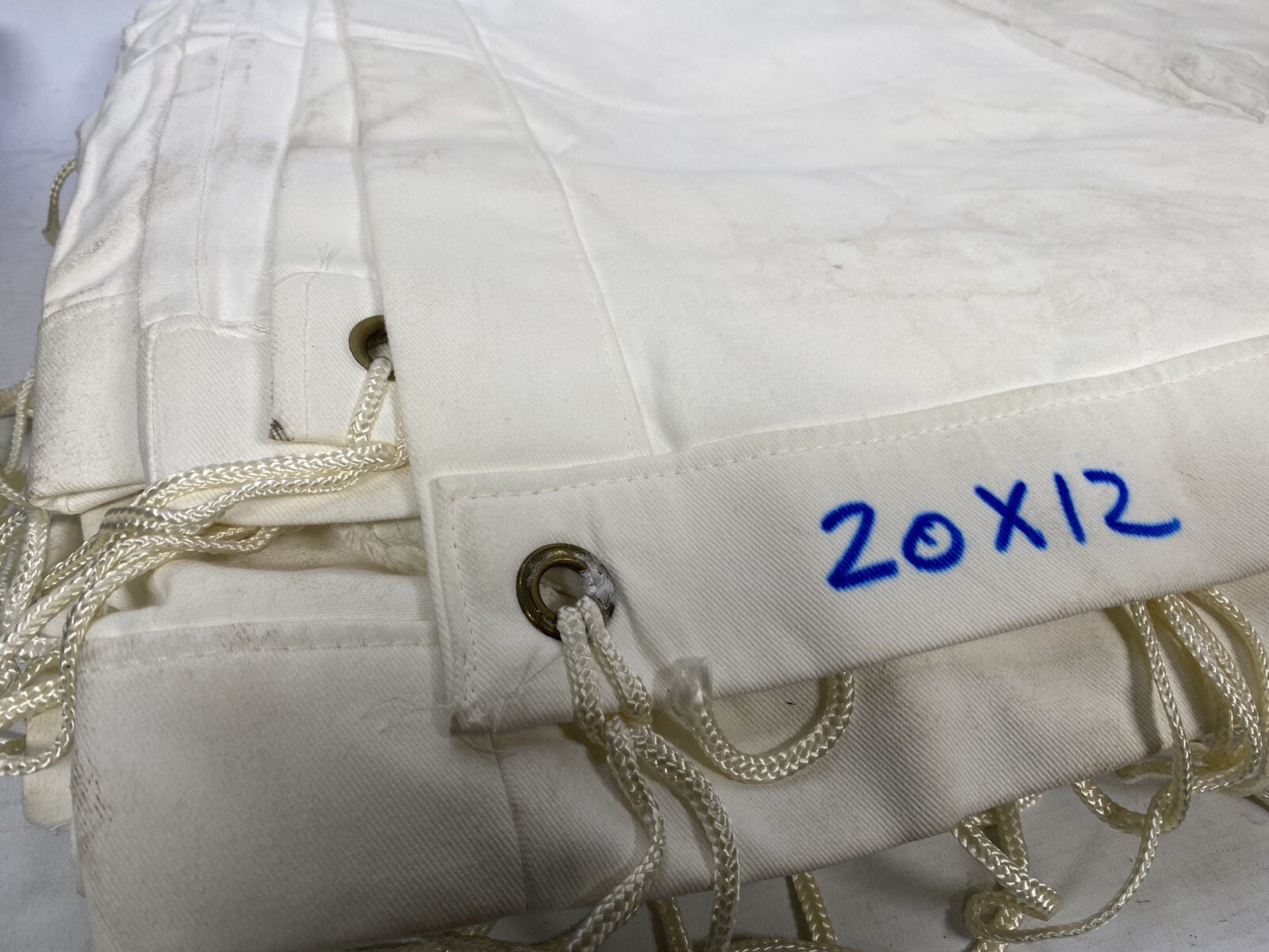 20x12 Muslin - Lighting accessory