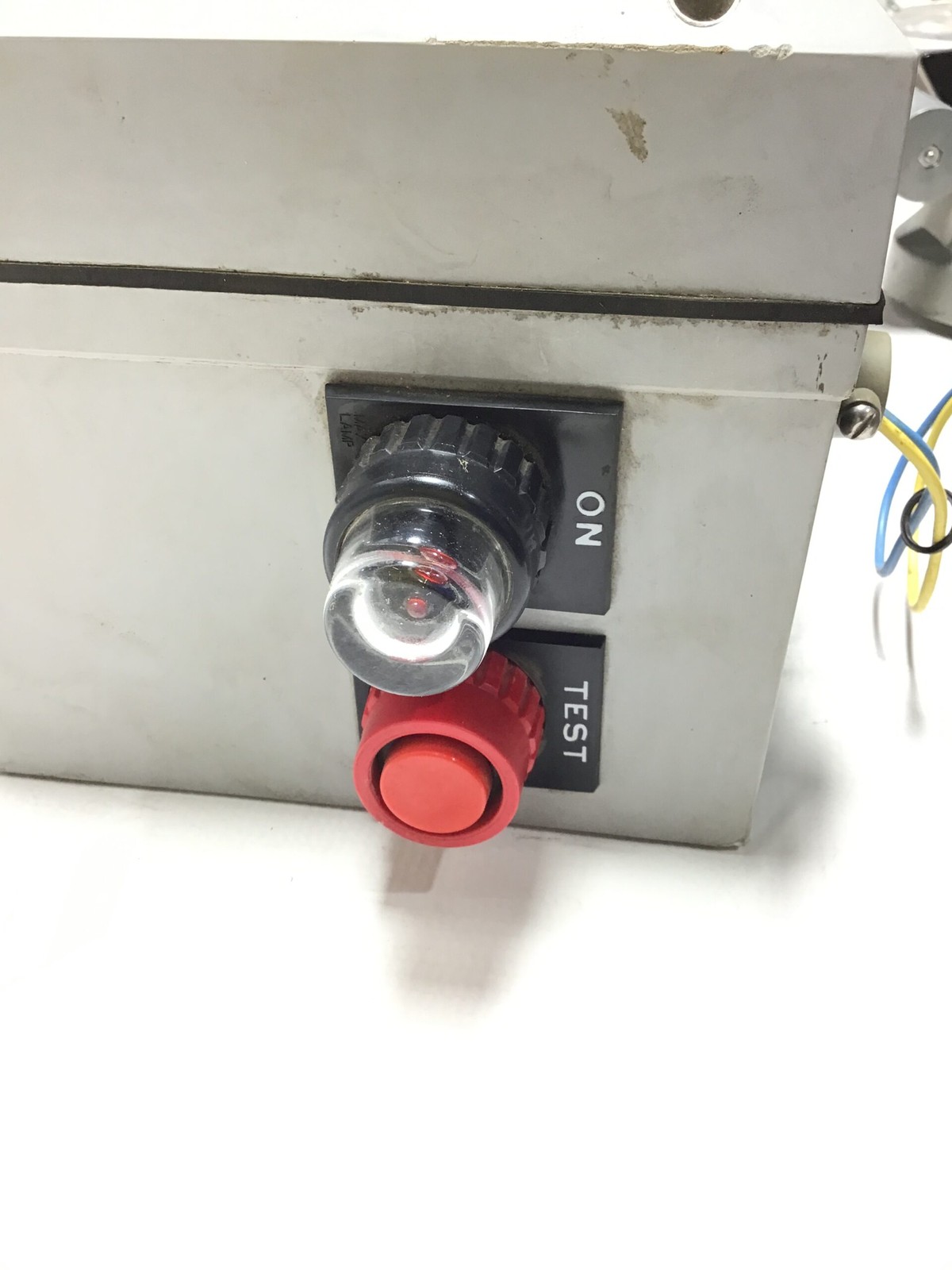 Crouse-Hinds N2LPS6222 Hazardous Location Light Fixture | Explosion Proof