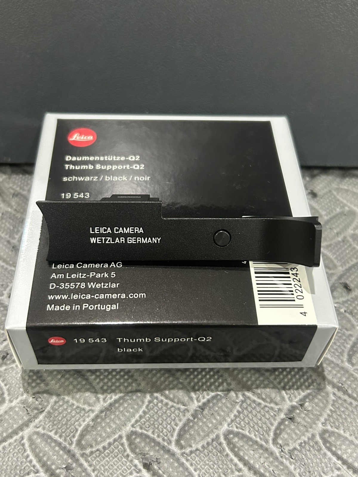 Leic Q2 Thumb Support – Black (19543) For Q2