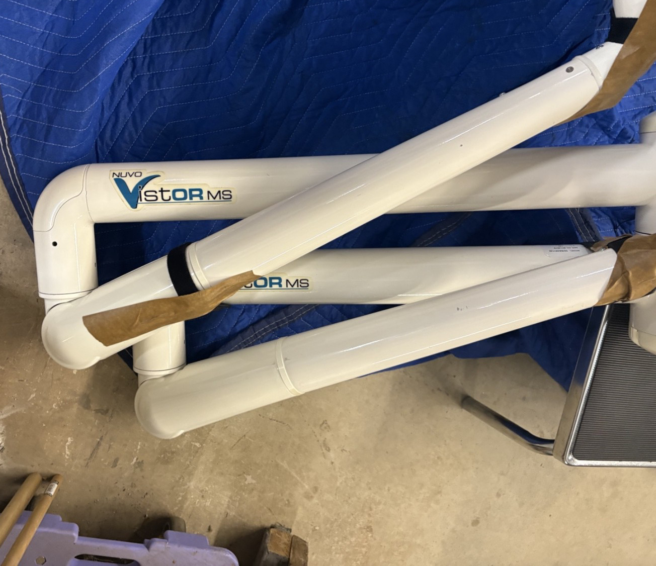 NUVO VISITOR HALOGEN DUAL CEILING MOUNT SURGICAL LIGHTS