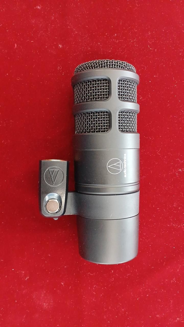 AUDIO-TECHNICA Dynamic Microphone AT2040 Used
