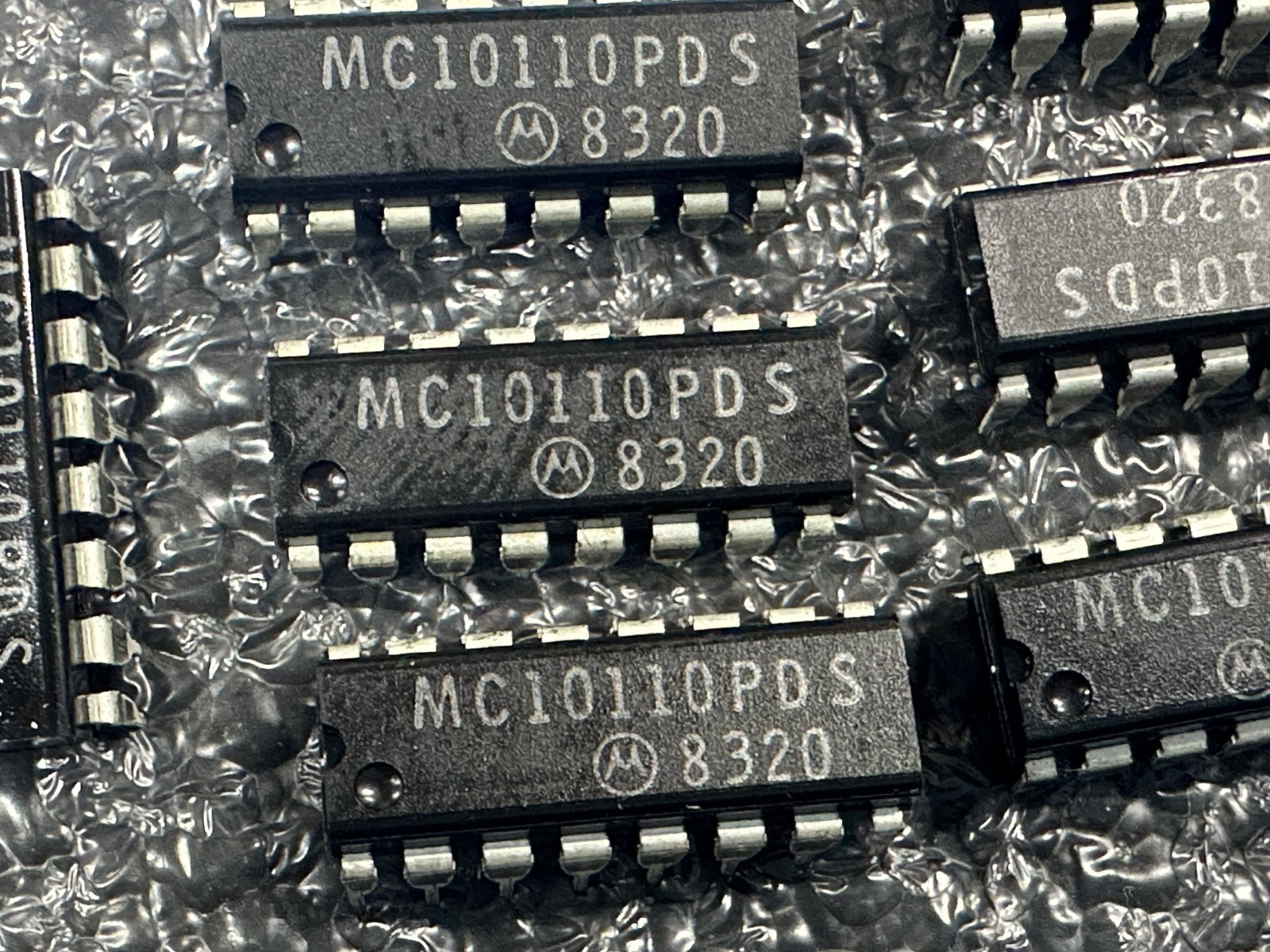 7 Pcs Motorola MC10101PDS 2-Input Or/Nor Gate Dip-16 IC