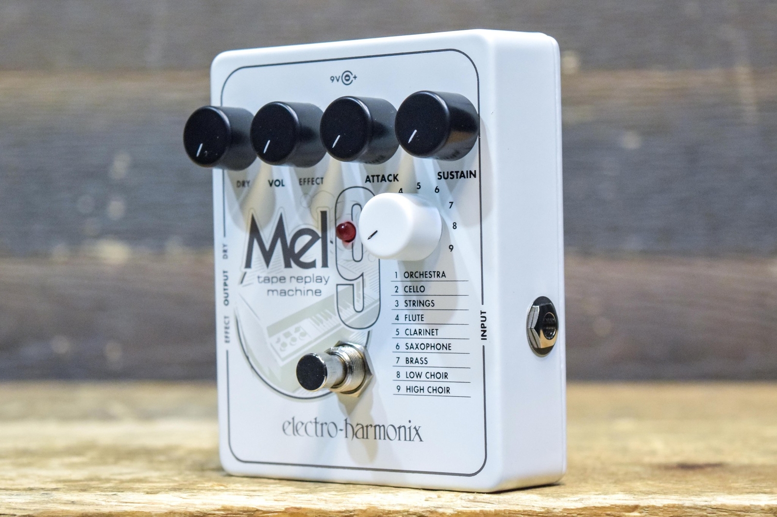 Electro-Harmonix Mel9 Tape Replay Machine Mellotron Emulation Effect Pedal