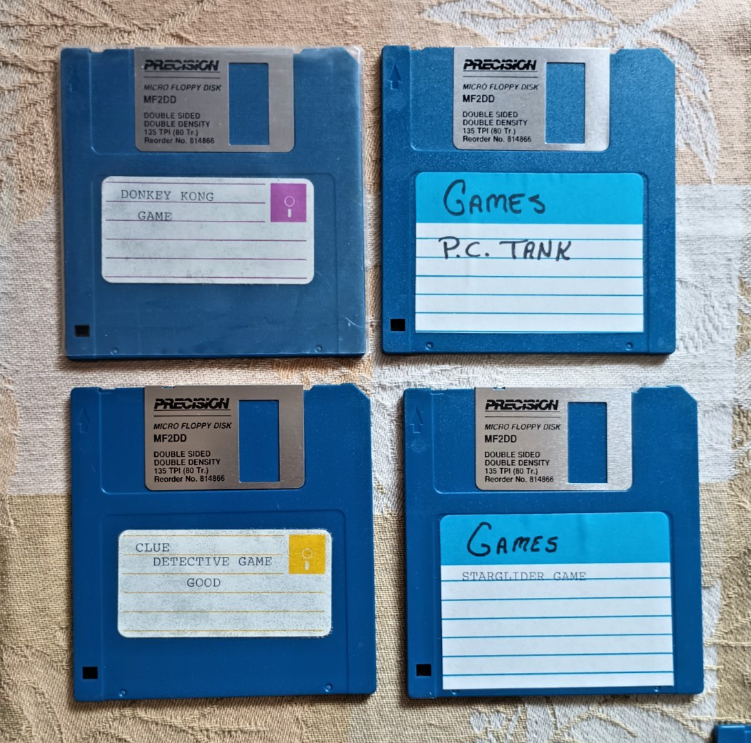 30+ Game Lot w/27 3.5” CD Floppy Disk & Floppy Disk Container Holder