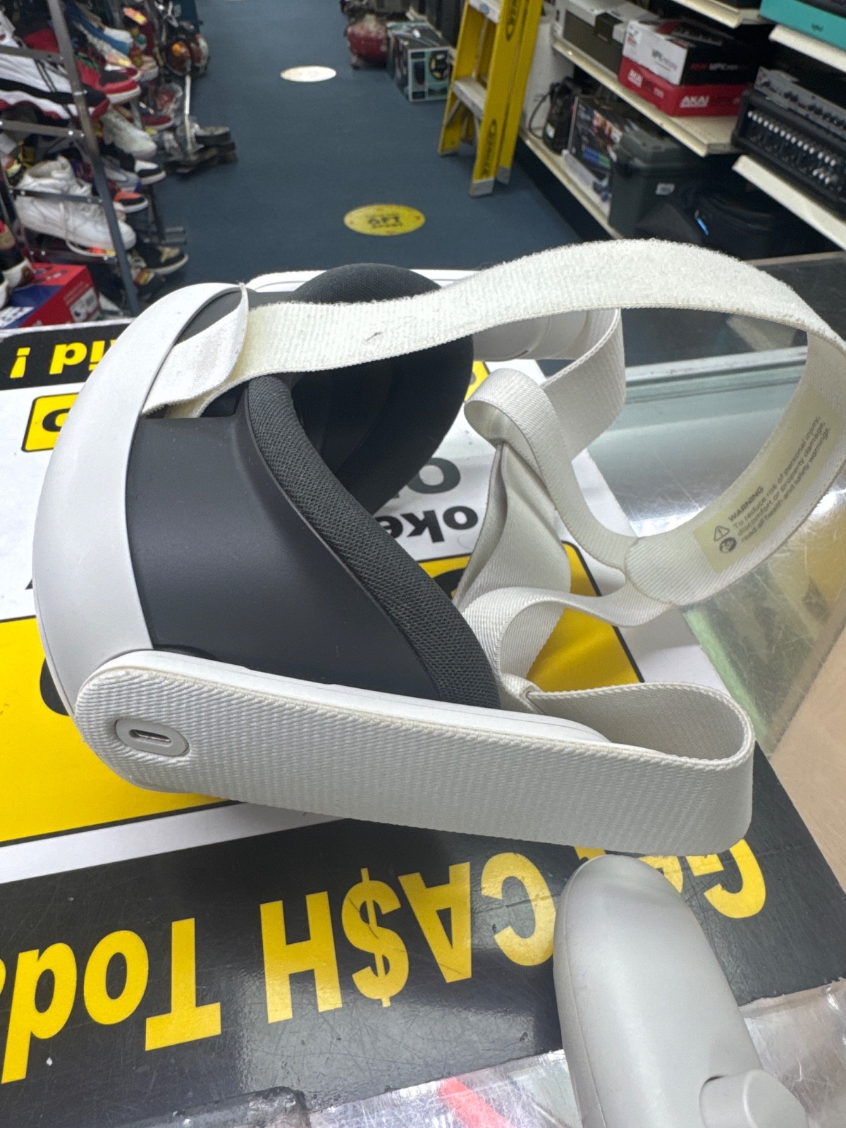 Meta Quest 3 128GB Standalone VR Virtual Reality Gaming Headset with Controllers