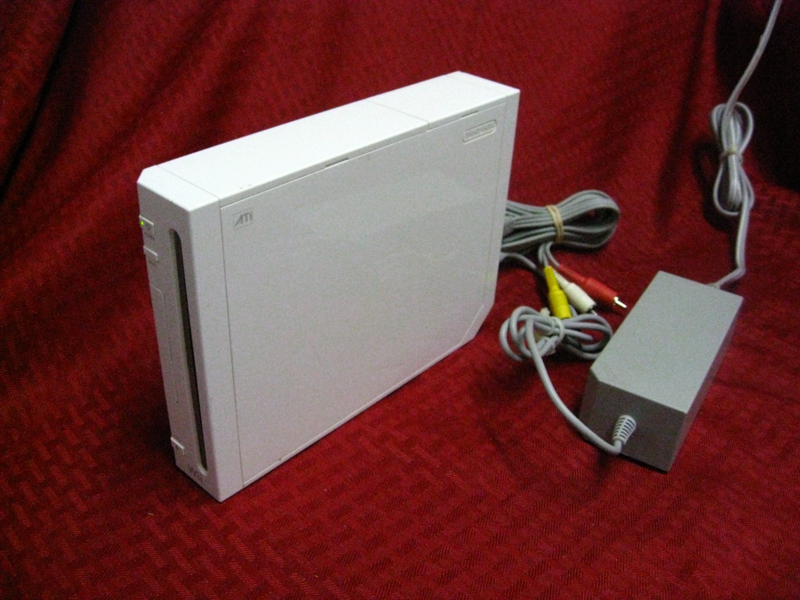 AS IS Powers On/NO DISC READNintendo Wii RVL-001 & RVL-002 POWER SUPPLY &Av CORD