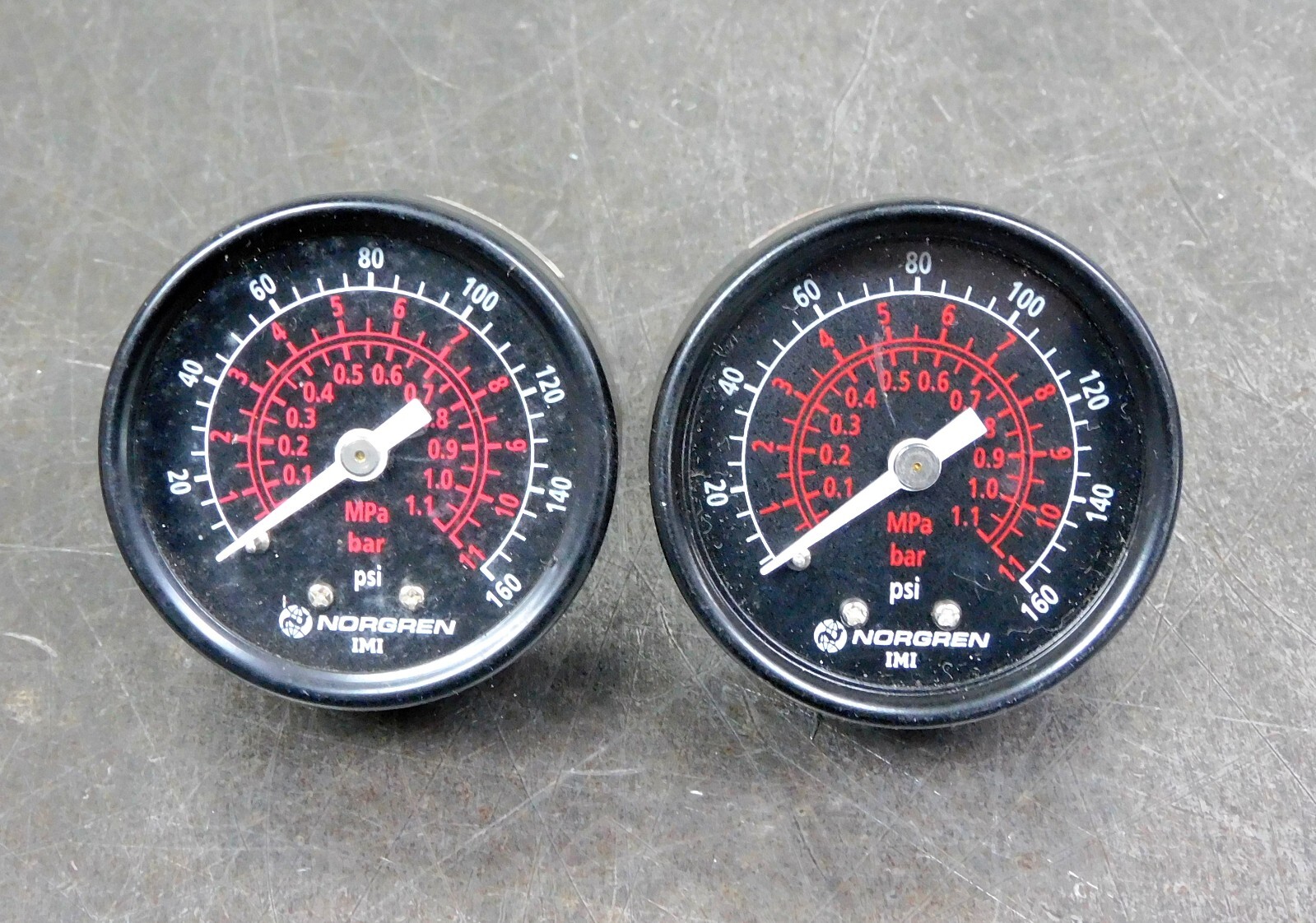 Norgren 18-013-209 Air Pressure Gauge 0-160 PSI Lot of Two (2)