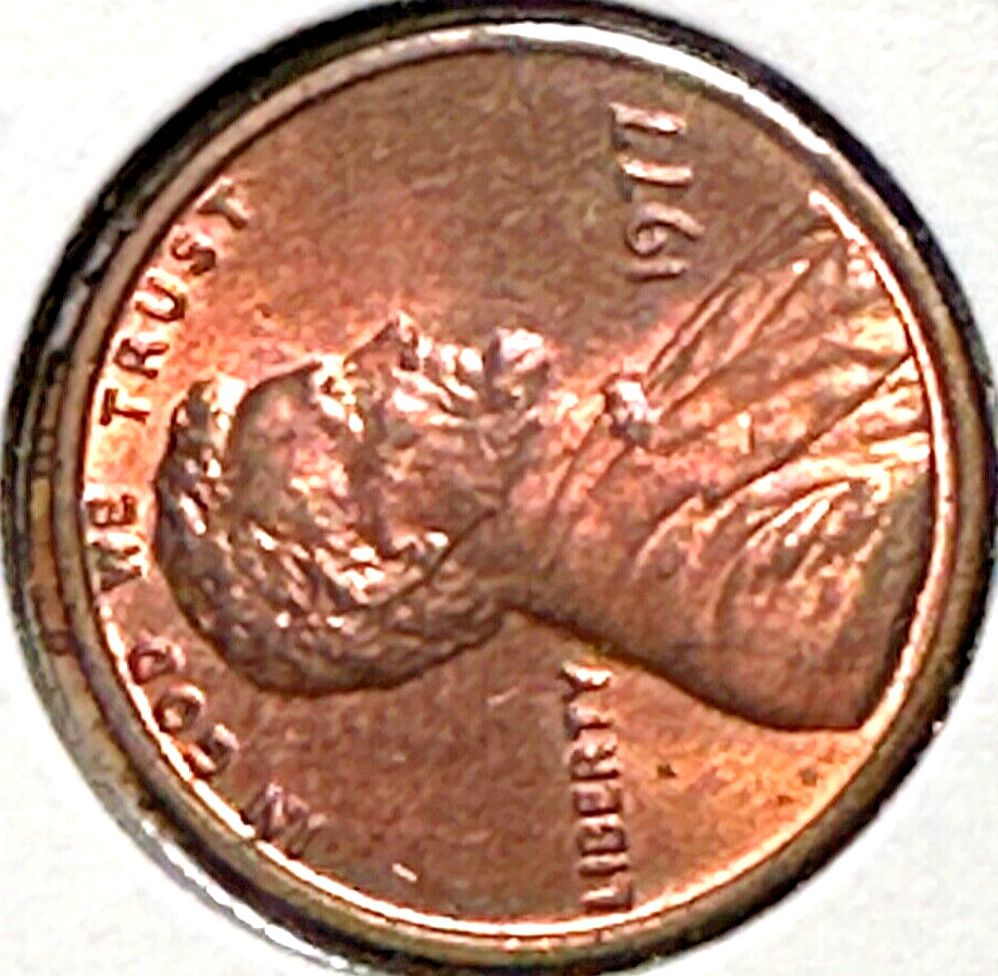 1977 Lincoln Memorial Cent Red Color