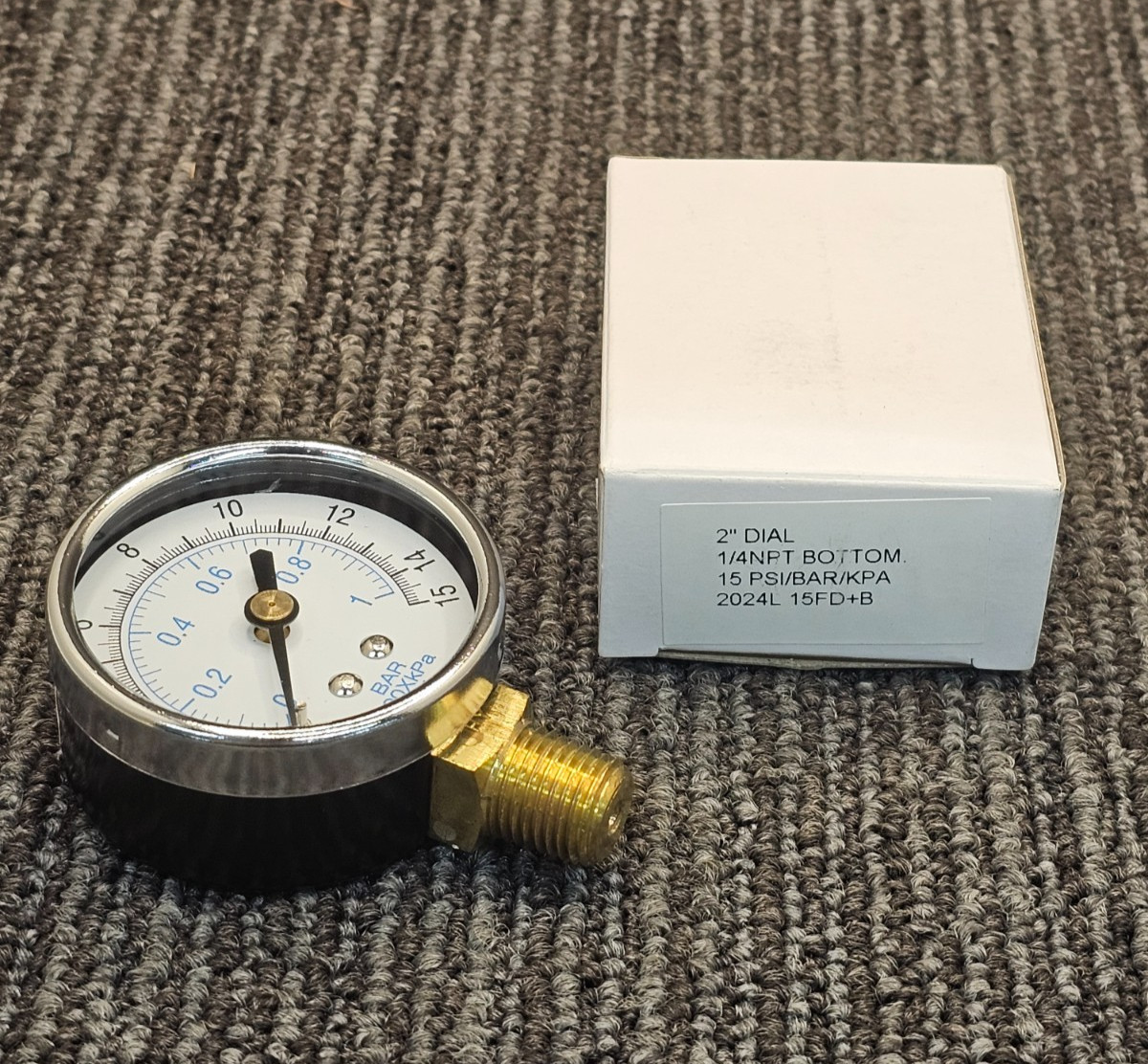 2024L 15FD+B Industrial Pressure Gauge, 0 To 15 Psi, 2 In Dial, 1/4 In
