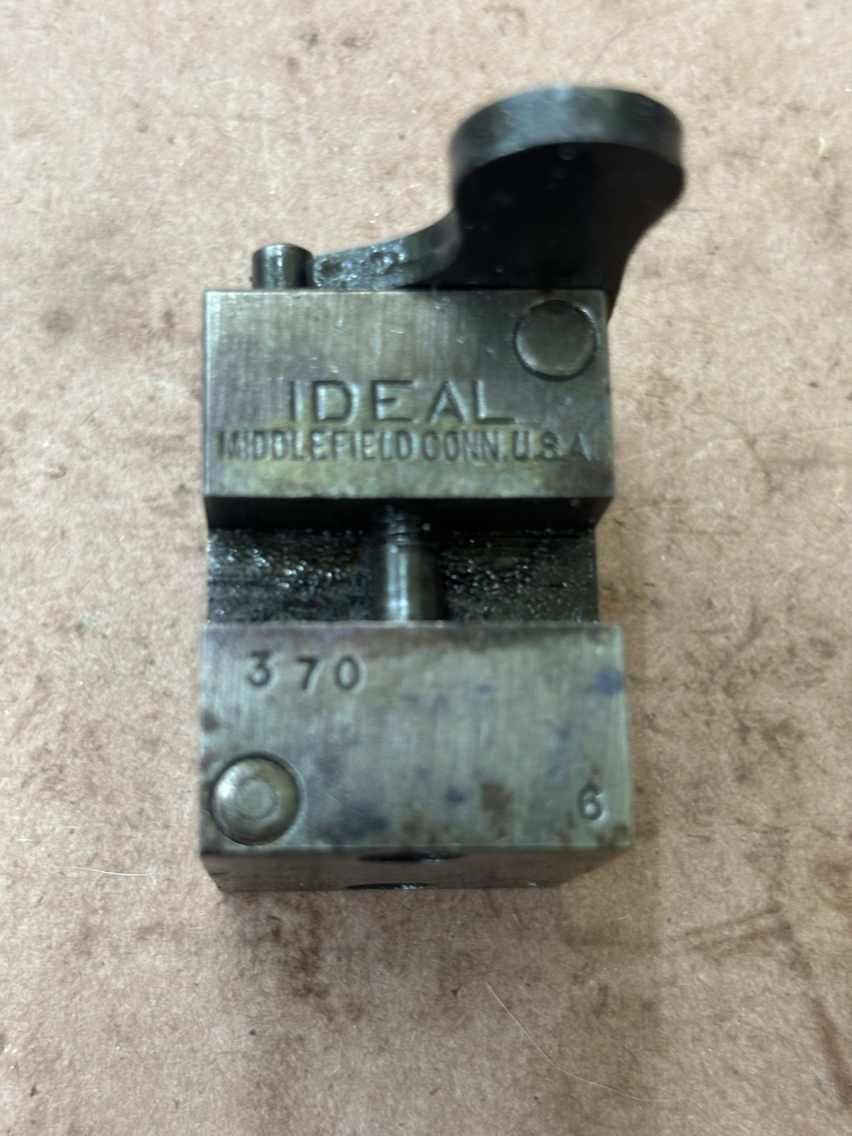 Ideal Bullet Mold Single Cavity 370