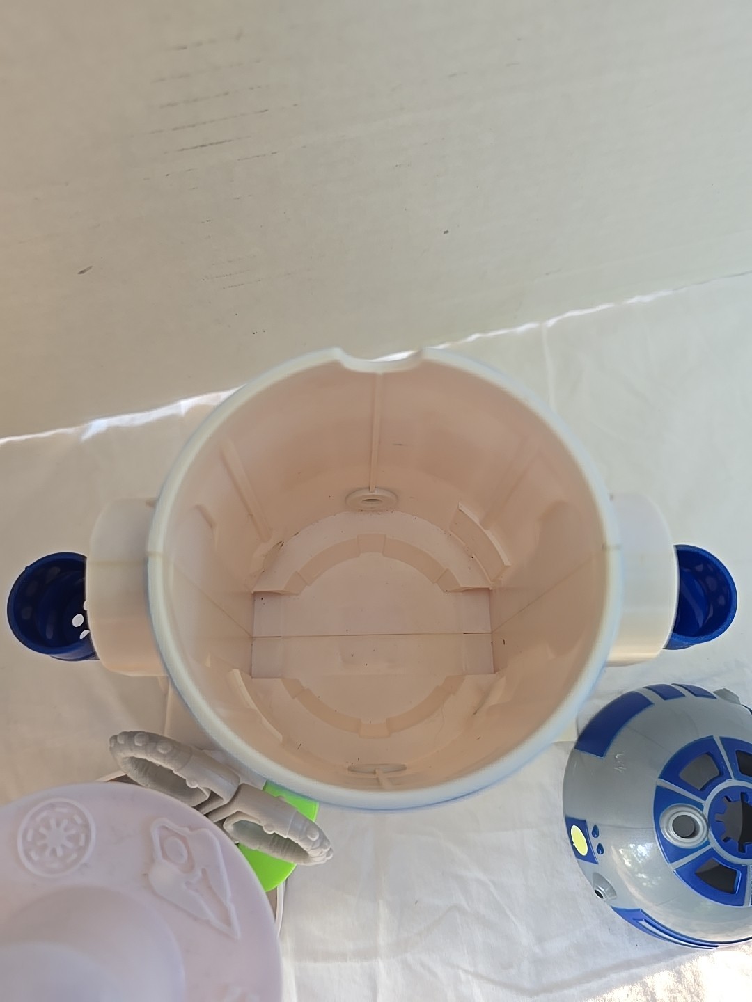 R2D2 Star Wars Play Doh Toy