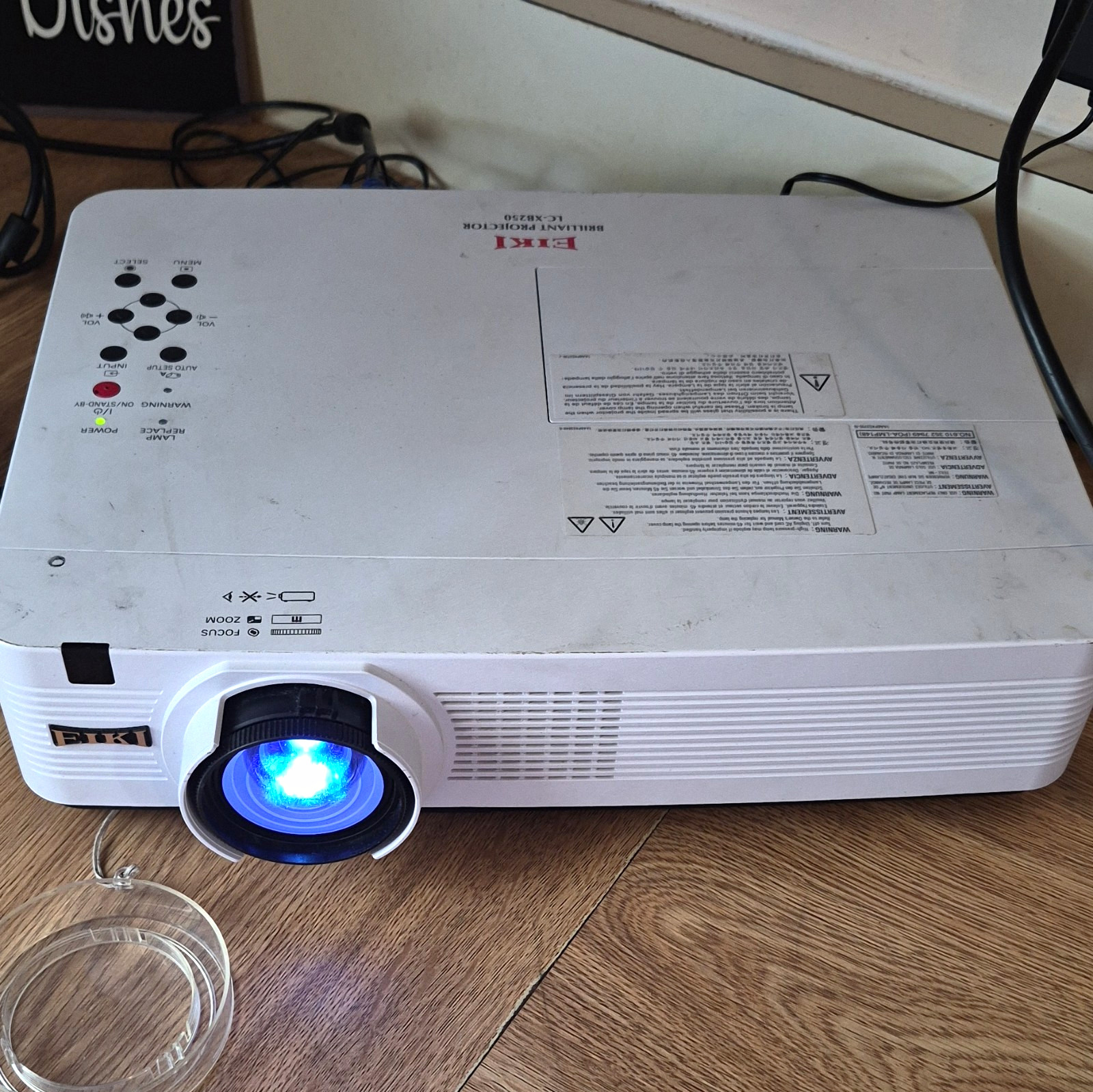 EIKI LC-XB250 LPD Desktop Projector 2500 ANSI XGA 4:3 VGA DVI White