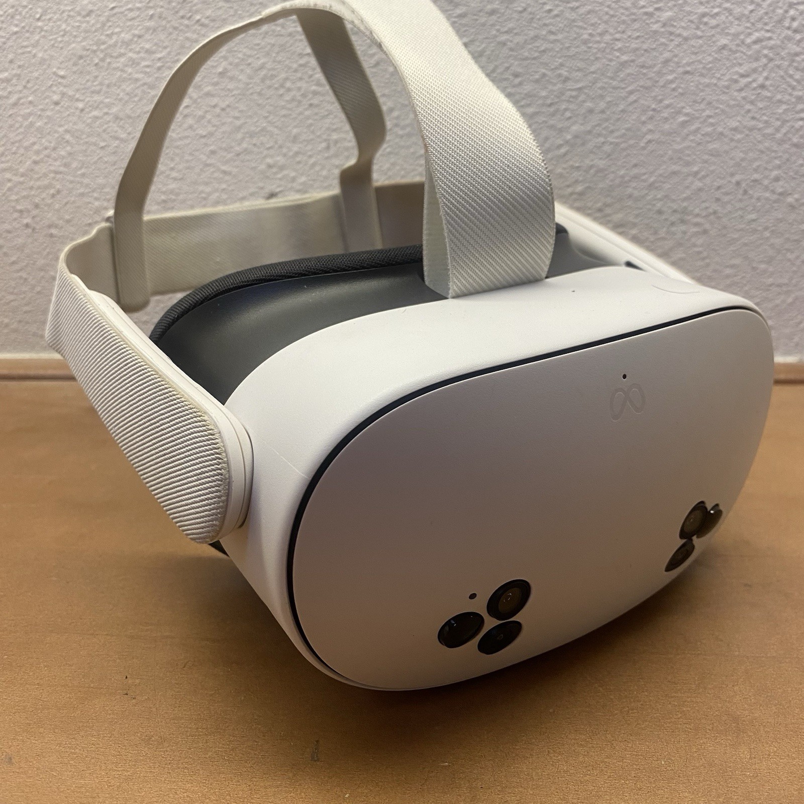 Meta Oculus Quest 3S 128GB VR Headset Only - White