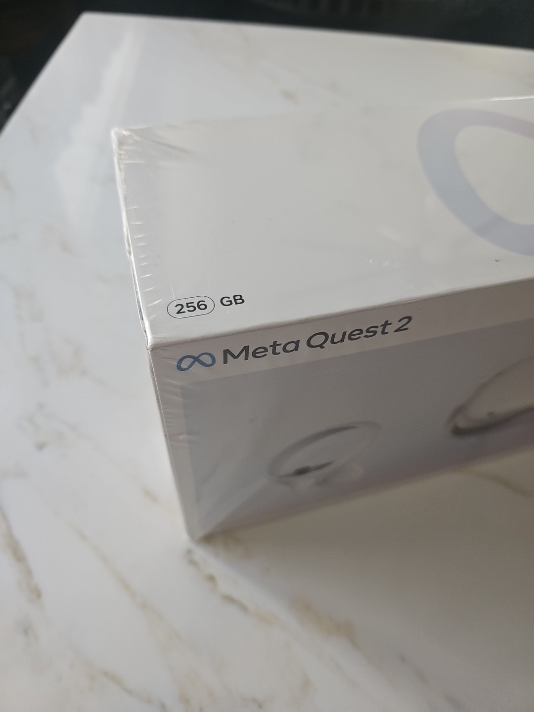 Oculus Quest 2 VR Headset 256GB White Resident Evil 4 Bundle NIB