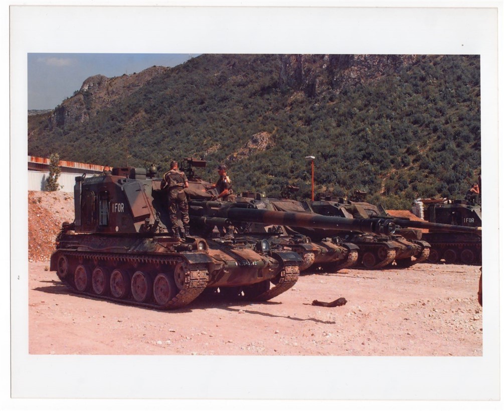 1996 IFOR Bosnia French 40th Regiment Artillery 155mm AUF-1 Hekon Base Photo #3