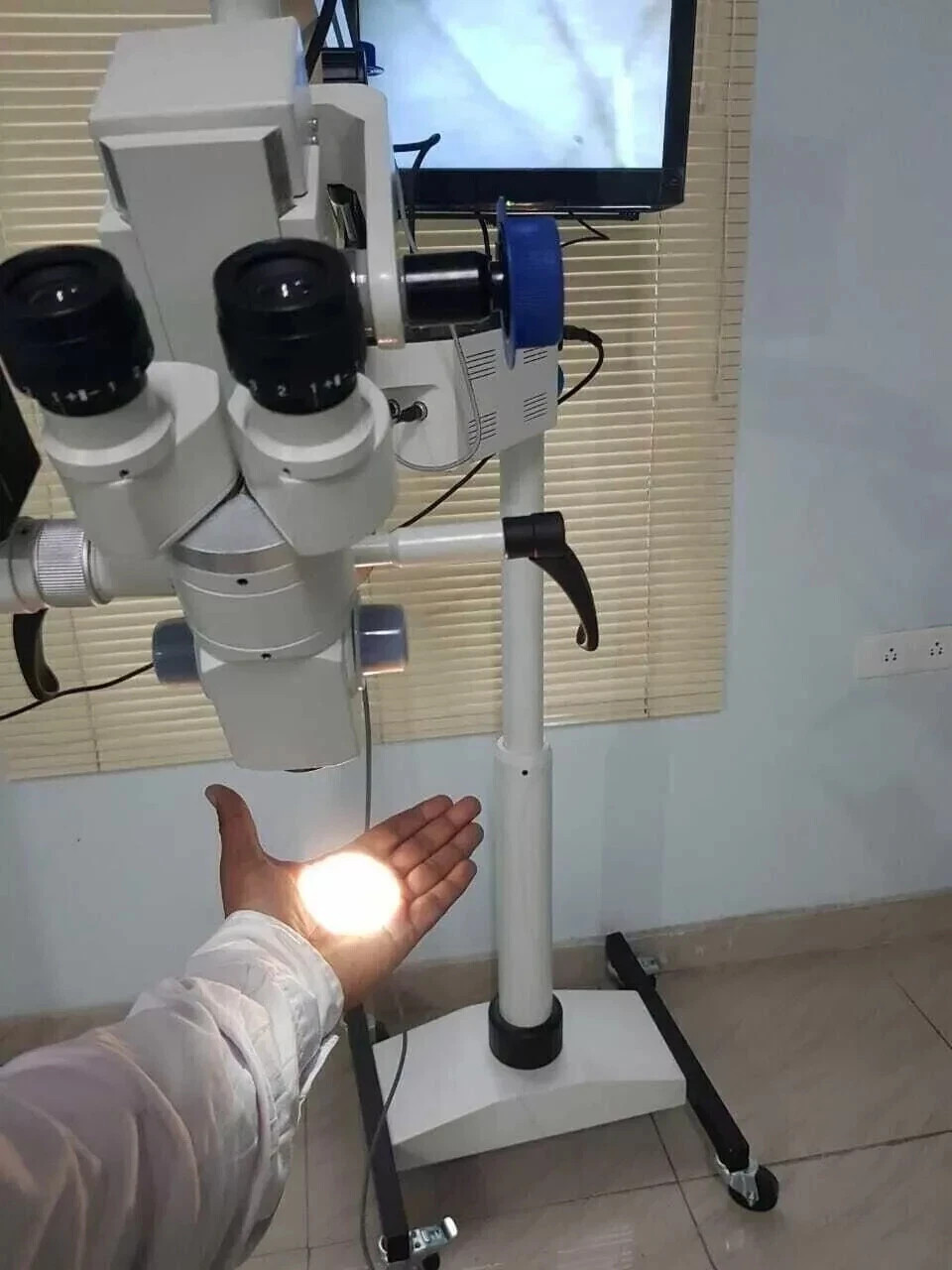 5 STEP ENT Multidisciplinary Surgical Microscope. Neurosurgery, Spine and Crania