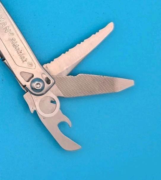LEATHERMAN WINGMAN MULTI-TOOL! FAST SHIPPING!