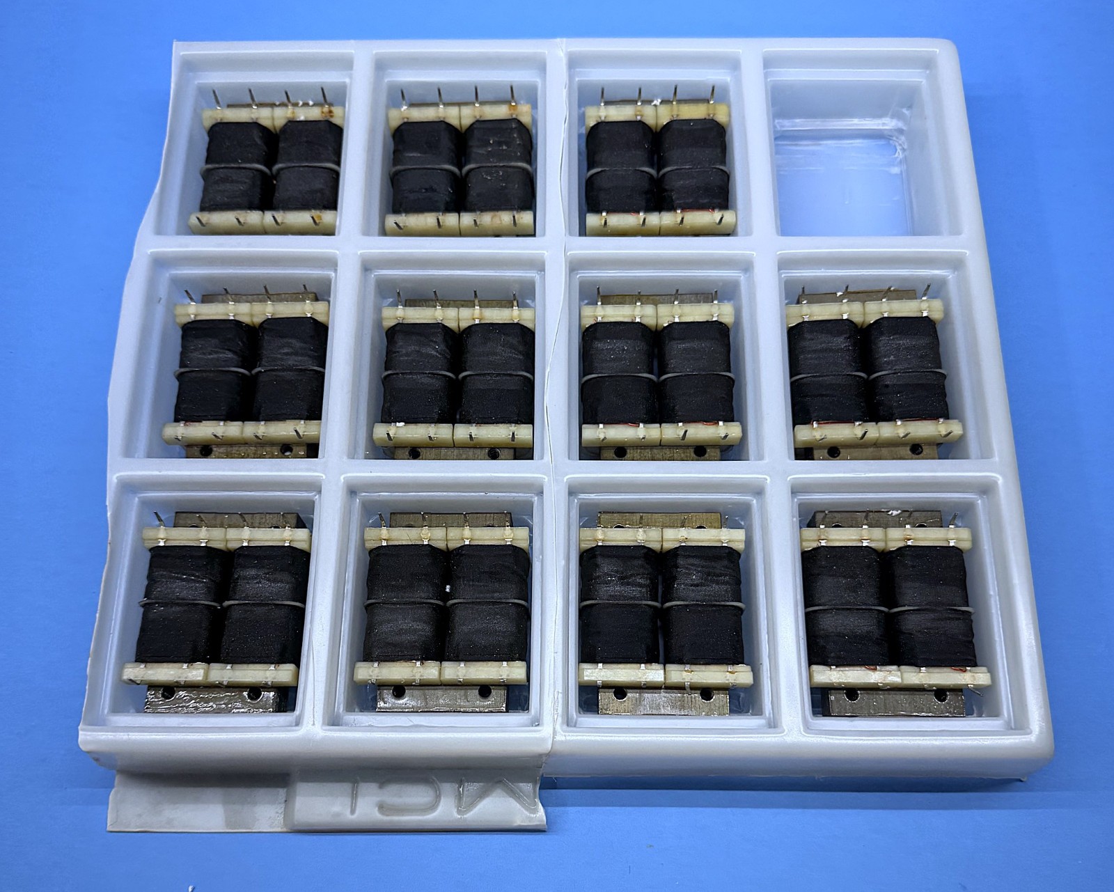 MCI 4-05-3020 LOW PROFILE PC TRANSFORMER - LOT OF 11 - NEW