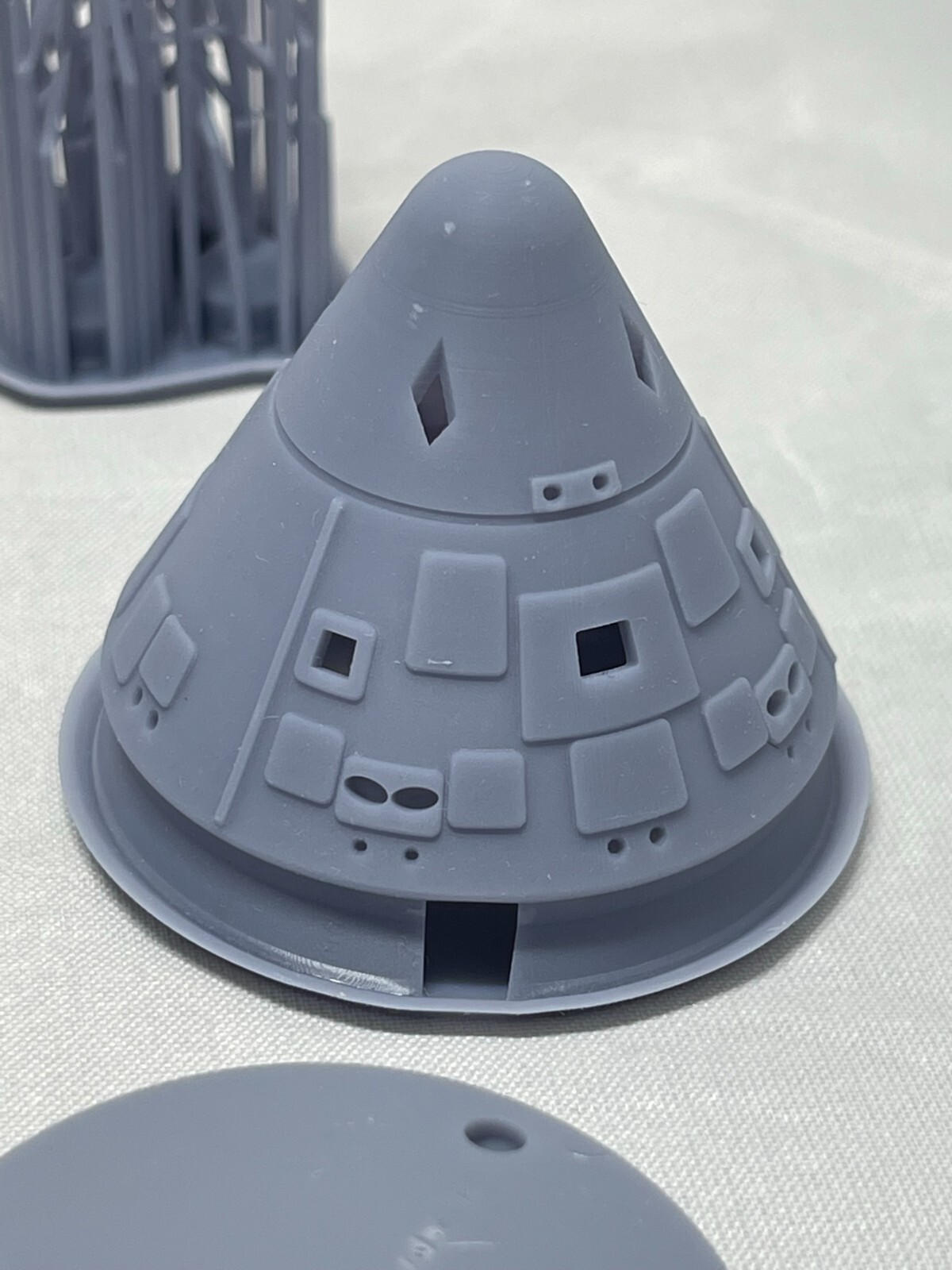 Highly detailed 1/96 scale Saturn V Command Module stack - 3D resin printed kit