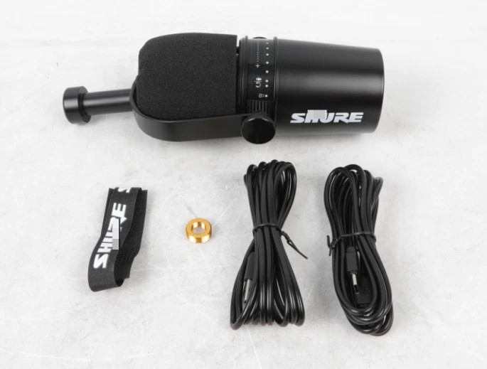 MV7 Cardioid Dynamic Vocal / Broadcast Microphone USB & XLR Outputs US