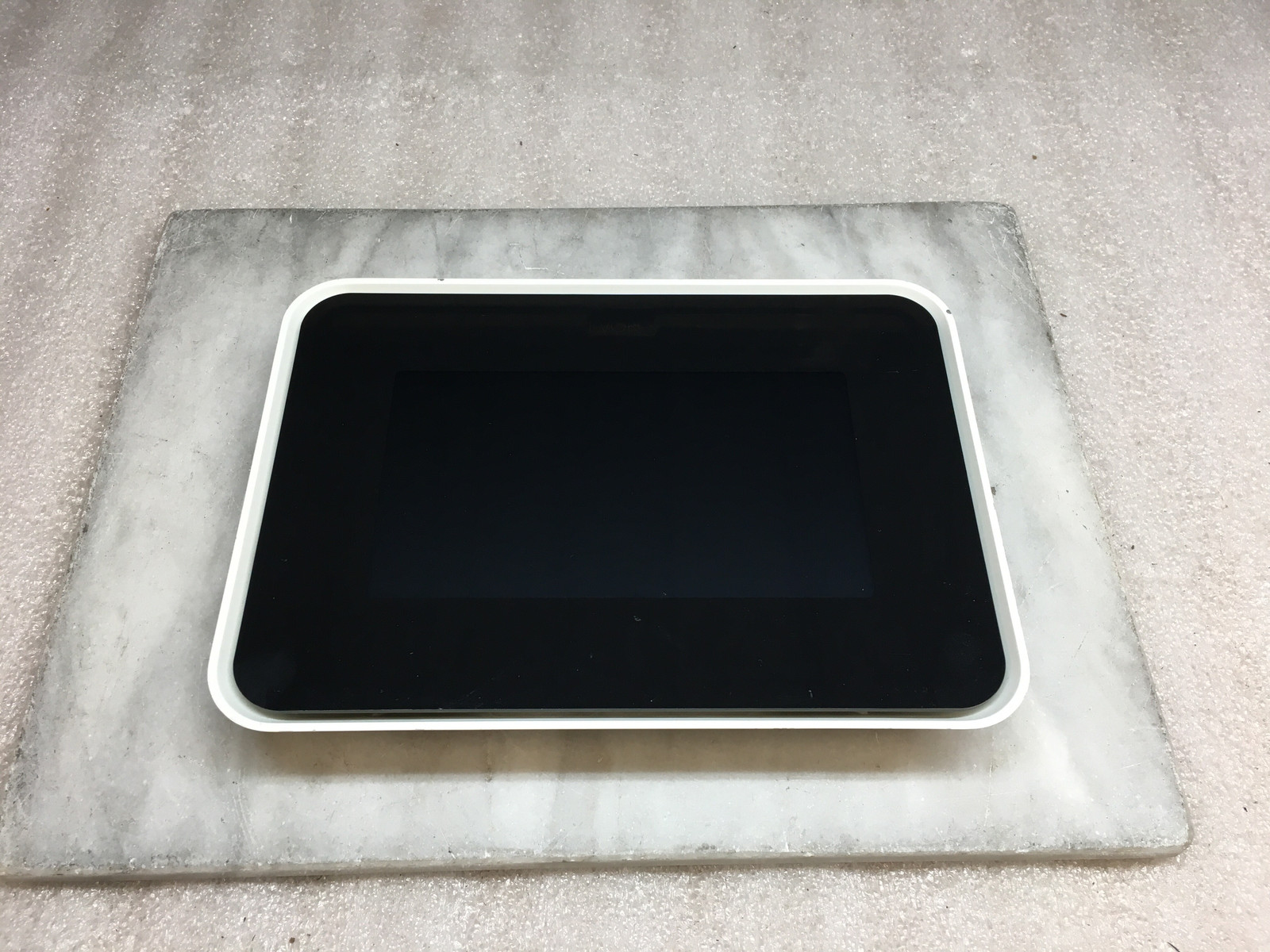 Evoko ERM1001 Room Booking System 8" Touch Screen Display