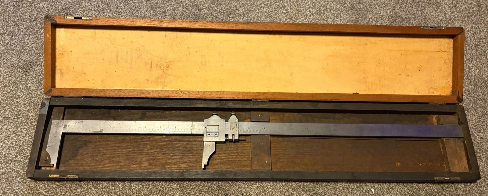 Vintage Starrett No. 122  Vernier Caliper 24” in Original Wooden Box