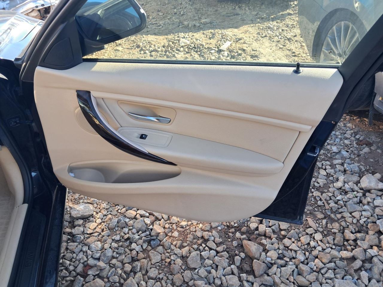 320I 2015 Glove Box 4905900