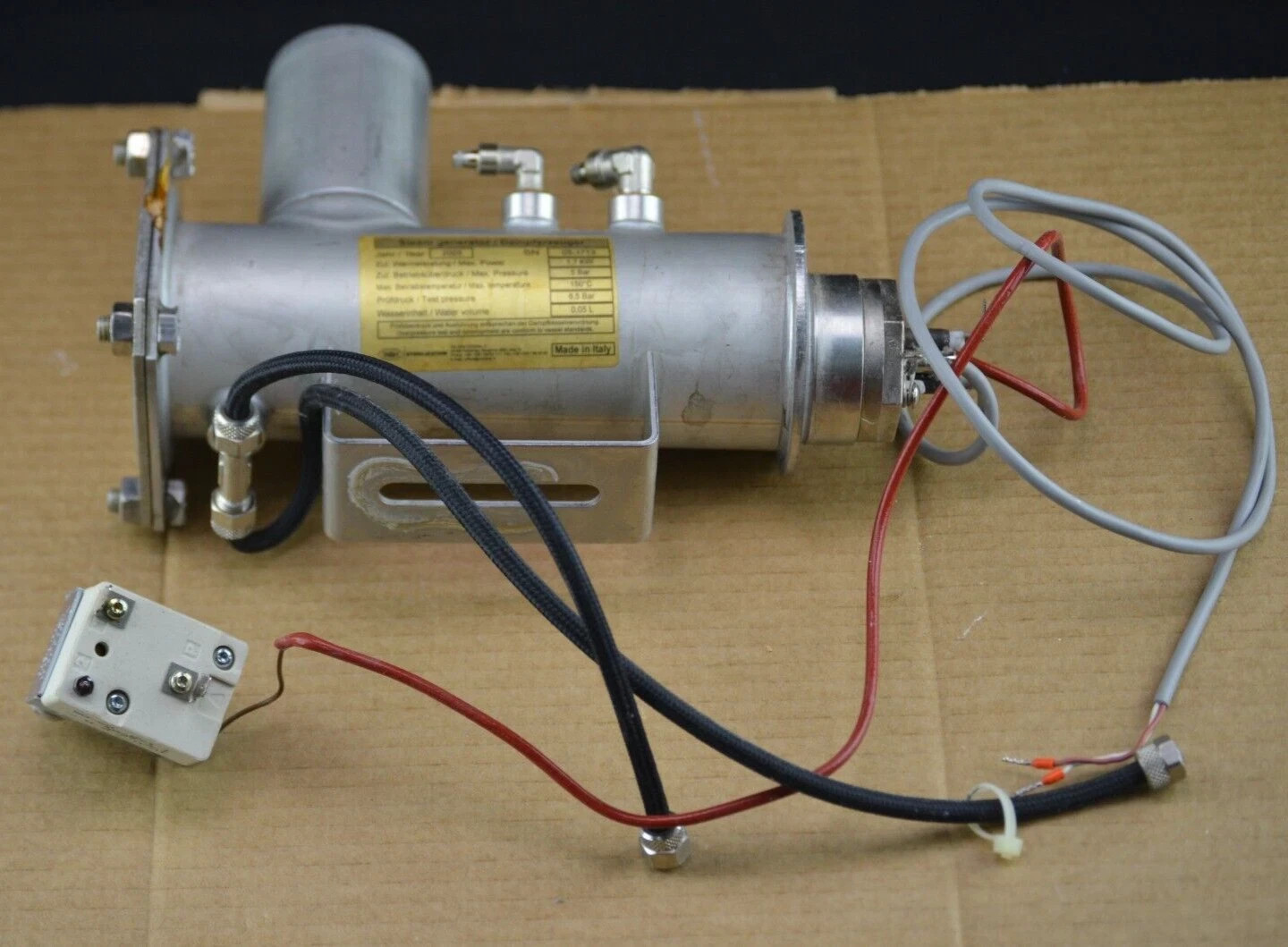 A-dec Adec Lisa Autoclave MB17 Steam Generator