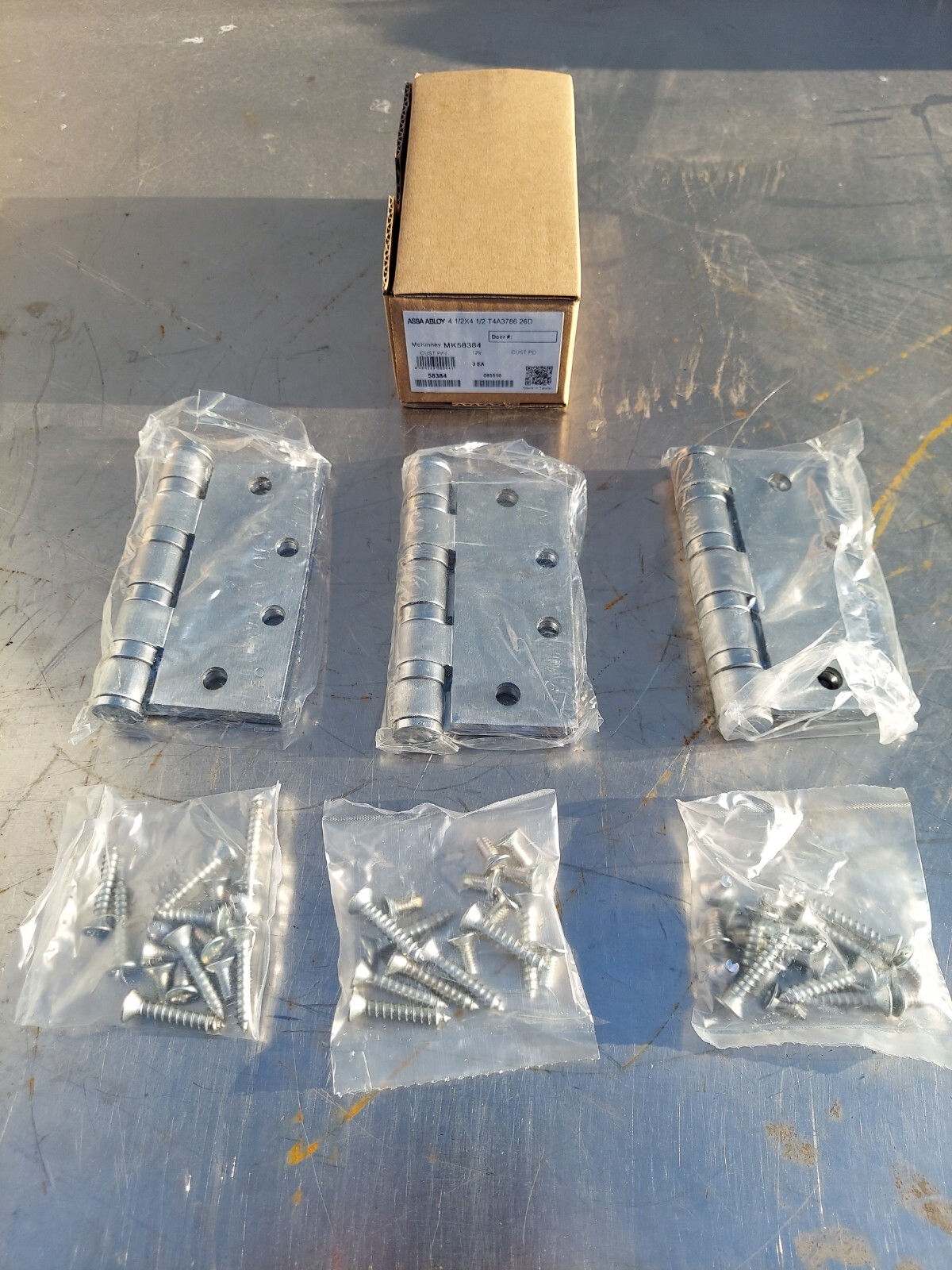 Box of 3 - Assa Abloy Hinges 4-1/2" X 4-1/2" T4A3786 26D 5 Knuckle MK58384
