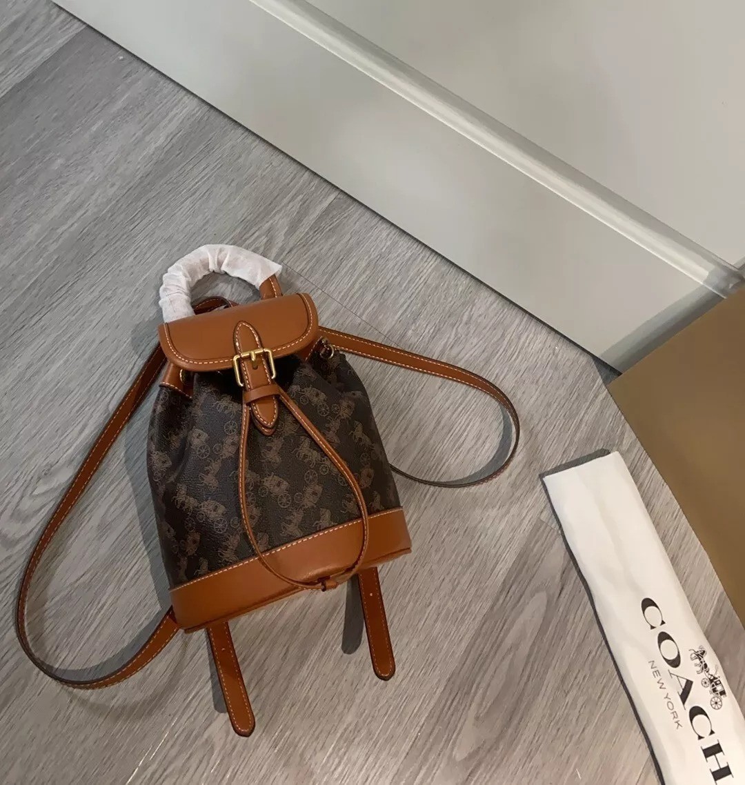 COACH Harper BackPack With Horse and Carriage Print Truffle CAM31 outlet New