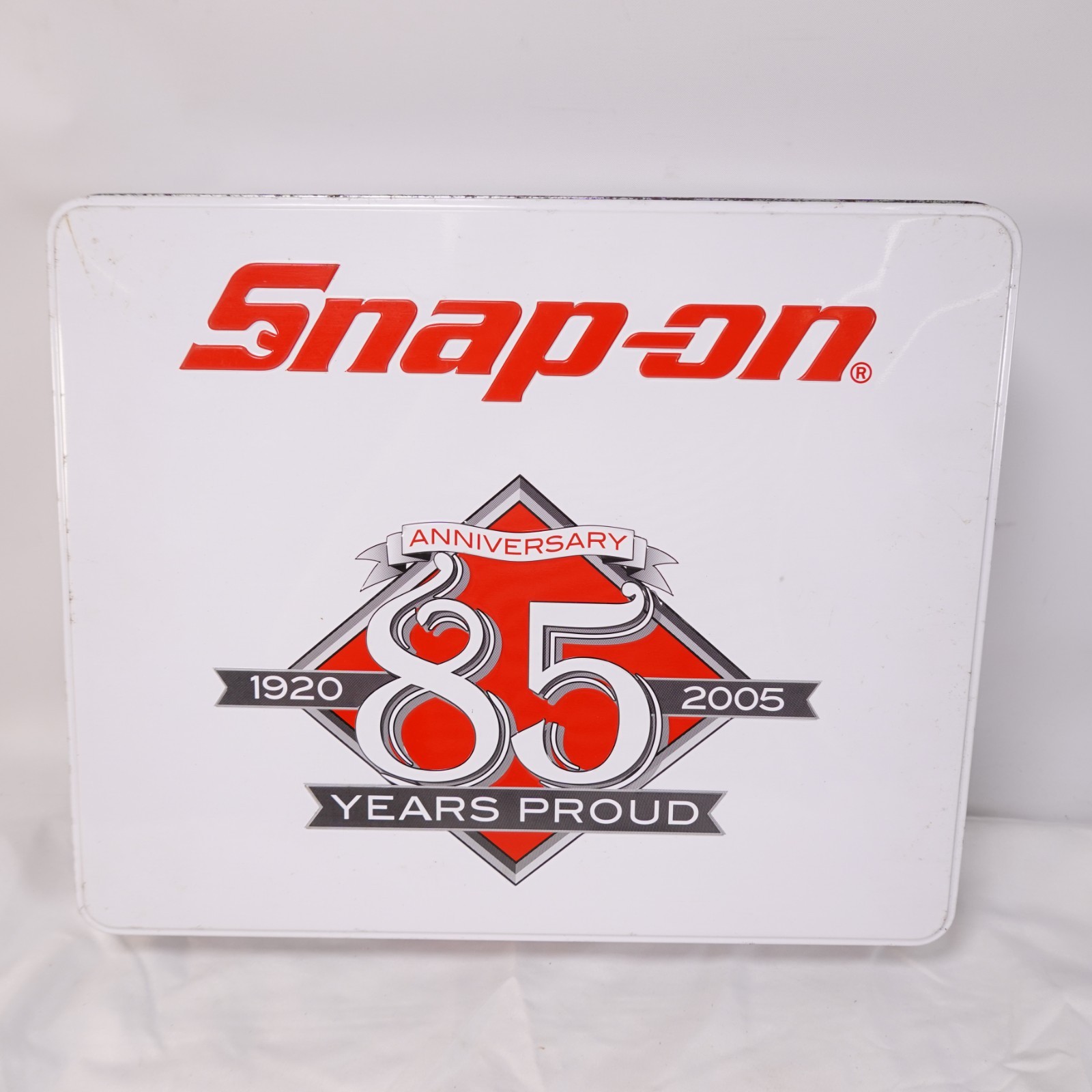 Snap On 85th Anniversary White Tin with Screwdrivers New