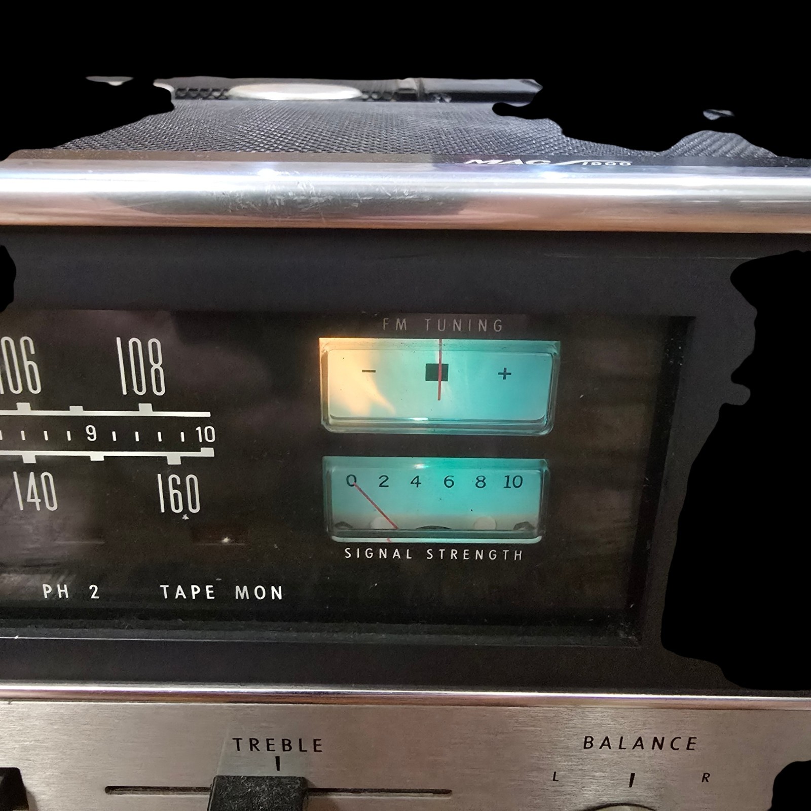 McIntosh MAC 1900 Solid State Stereo Receiver with Analog Tuner Dial working