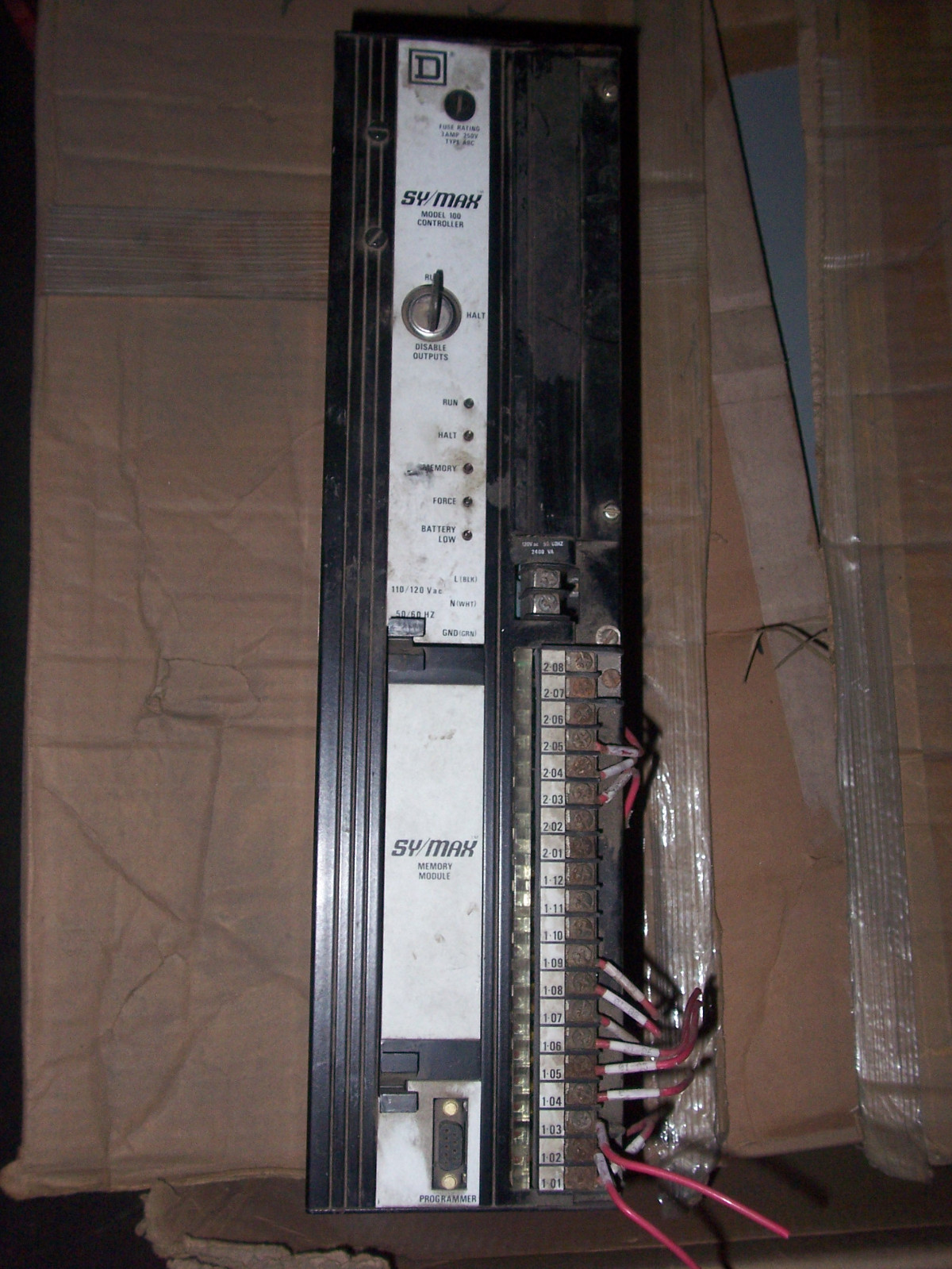SQUARE D 8020 SCP111 SY/MAX MODEL 100 CONTROLLER WITH MEMORY MODULE