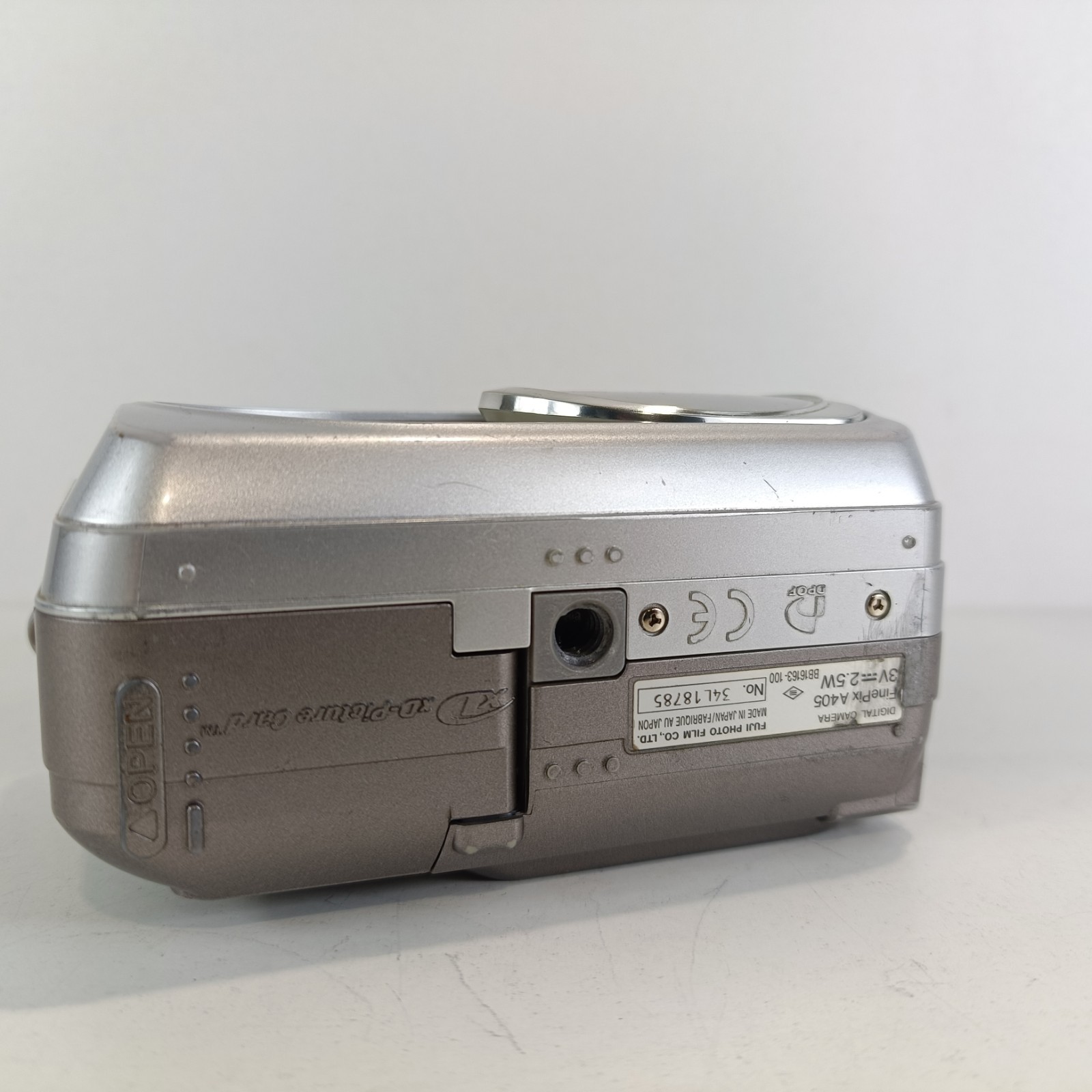 Fujifilm FinePix A405 2.0MP Digital Camera Silver Tested