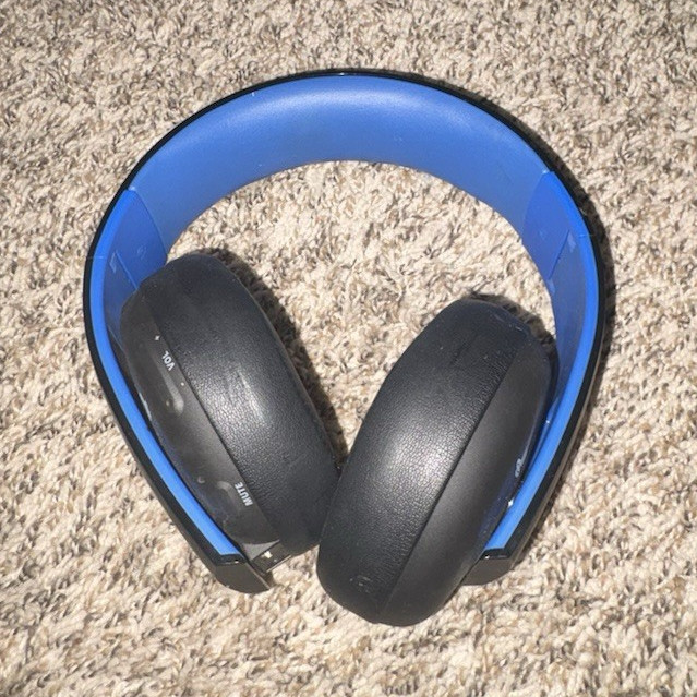 PlayStation PULSE 3D Over-Ear Headset Blue/Black Bluetooth USB-C 3.5mm