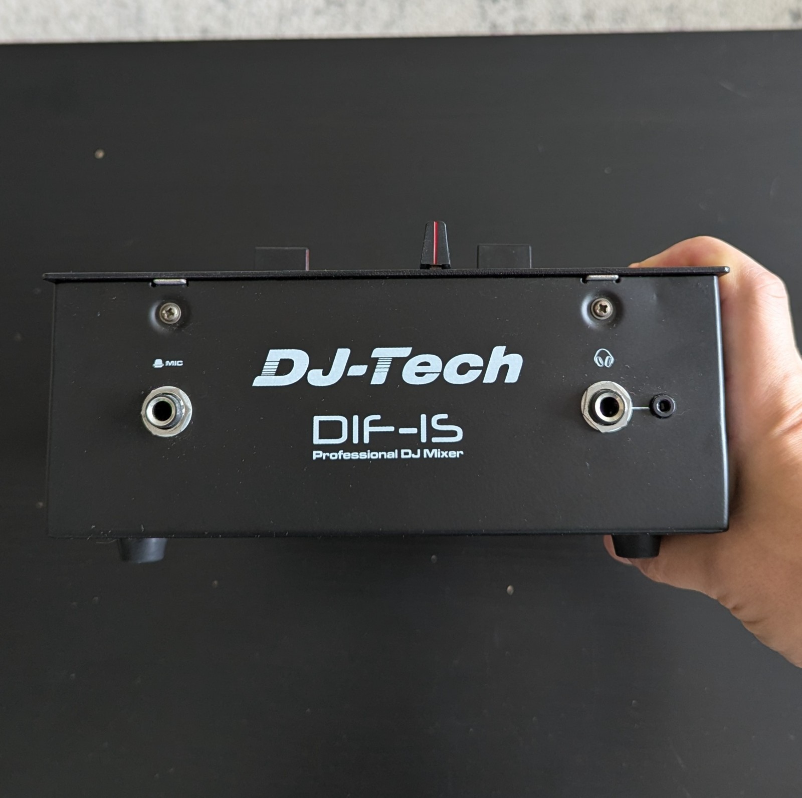 DJ-Tech DIF-1S 2-Channel Scratch Mixer With 3-Band Equalizer